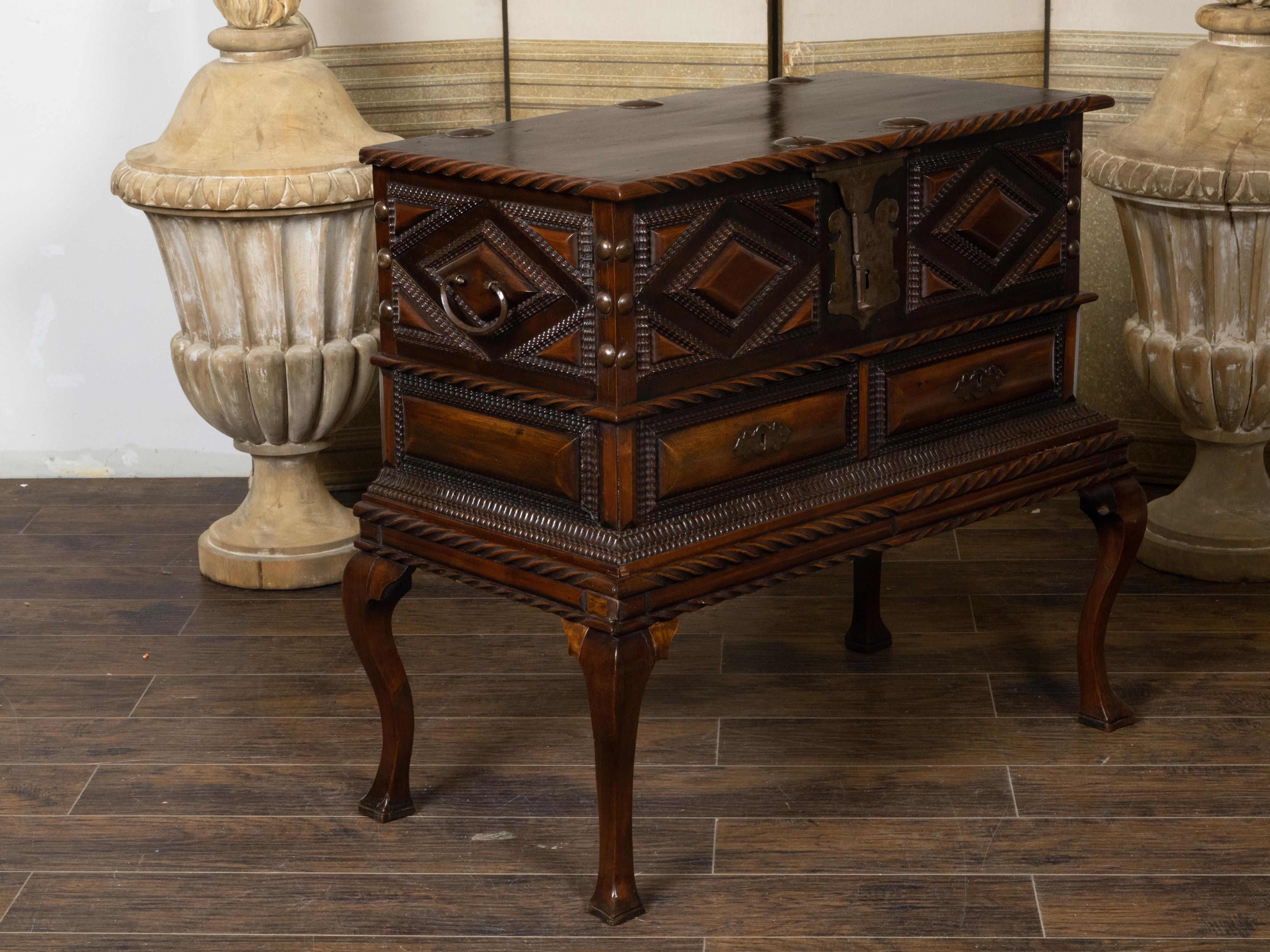 Anglo-Indian 19th Century Two-Toned Geometric Front Mahogany Coffer on Base For Sale 2