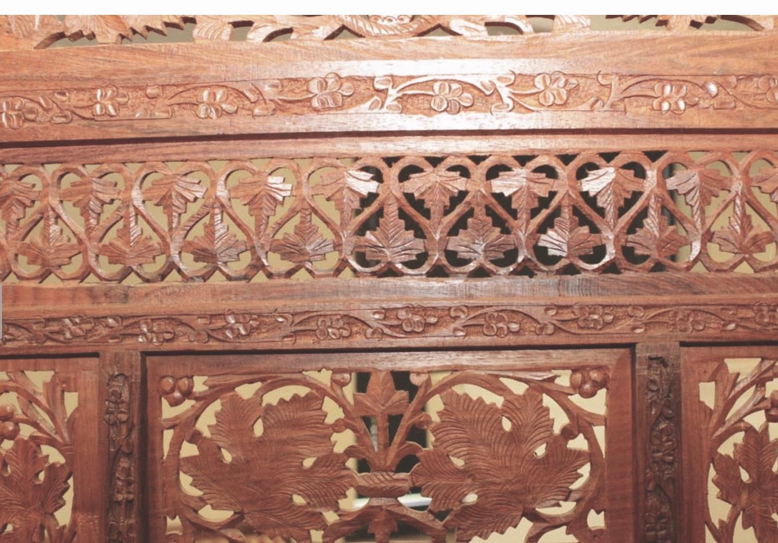 Anglo-Indian Anglo Indian 4-Panel Handcrafted Teak Wood Screen, Circa 1900s For Sale