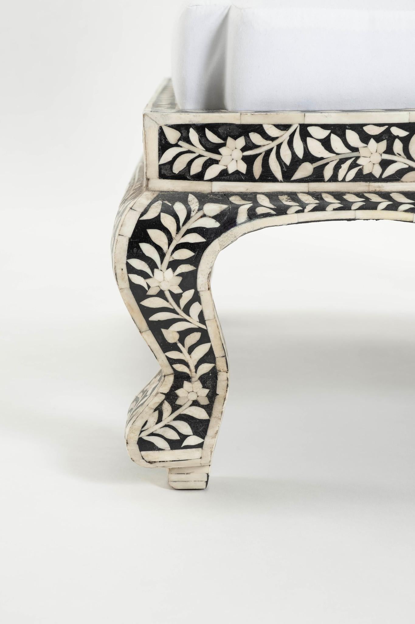 Anglo Indian Black  White Bone Inlay Slipper Chair For Sale 4