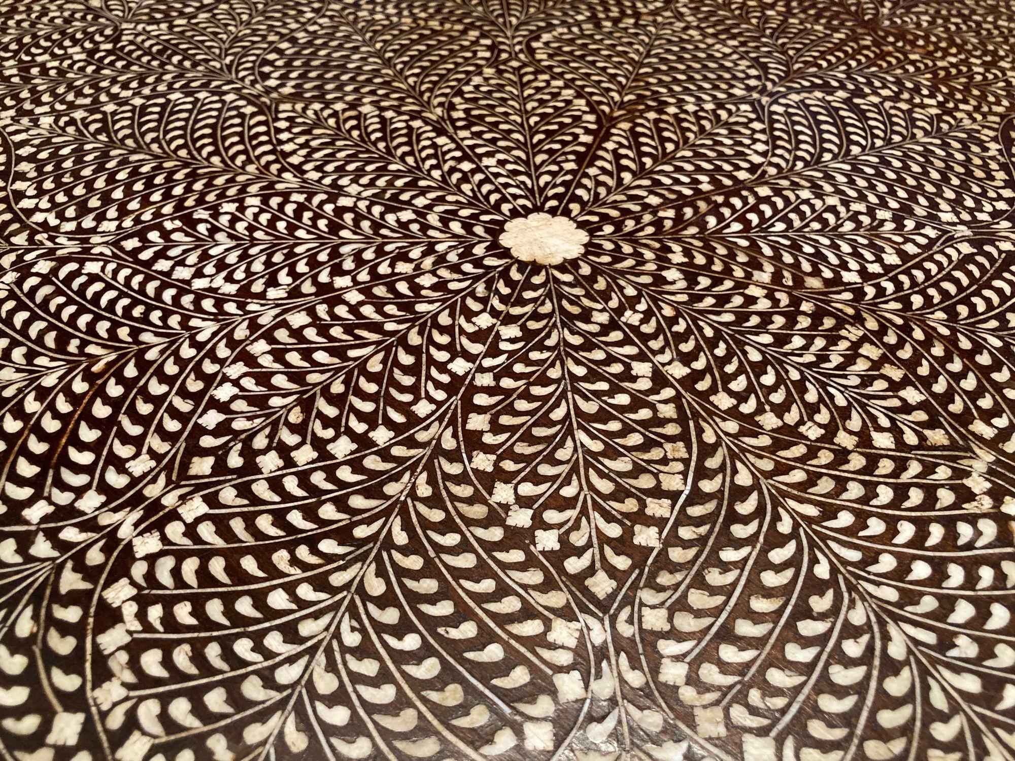 Anglo Indian bone inlaid Center Pedestal Table For Sale 4