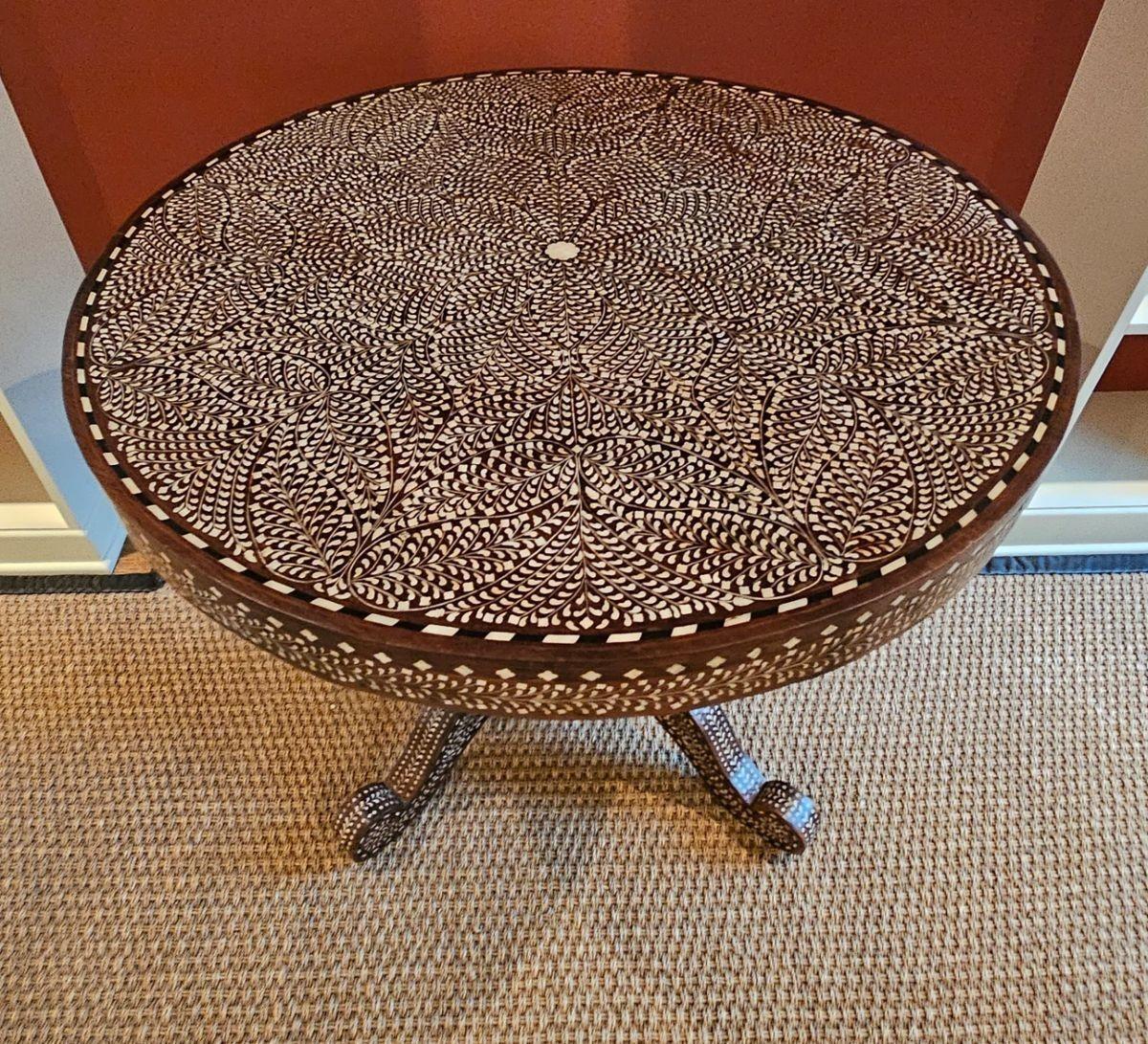 Anglo Indian bone inlaid Center Pedestal Table For Sale 8