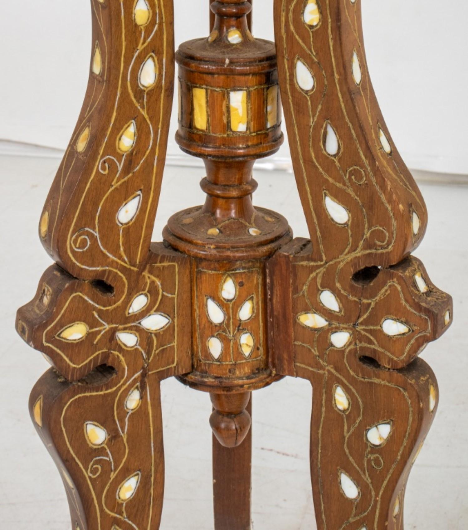 Anglo-Indian Bone Inlaid Occasional Table In Good Condition In New York, NY