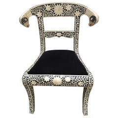 Chaise d'appoint anglo-indienne avec tête de bélier