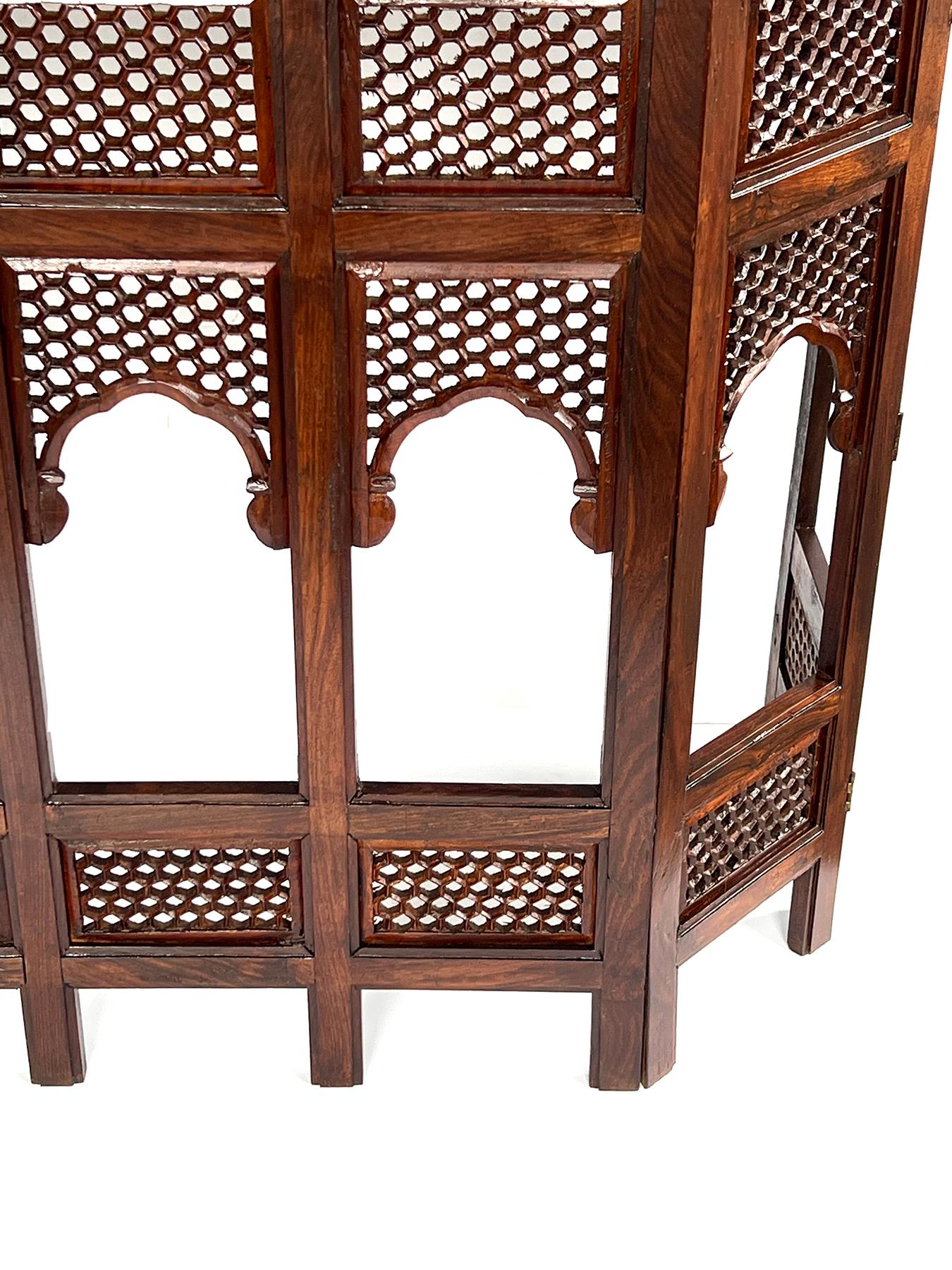 Anglo Indian Brass Inlaid Traveling Console Table (Intarsie) im Angebot