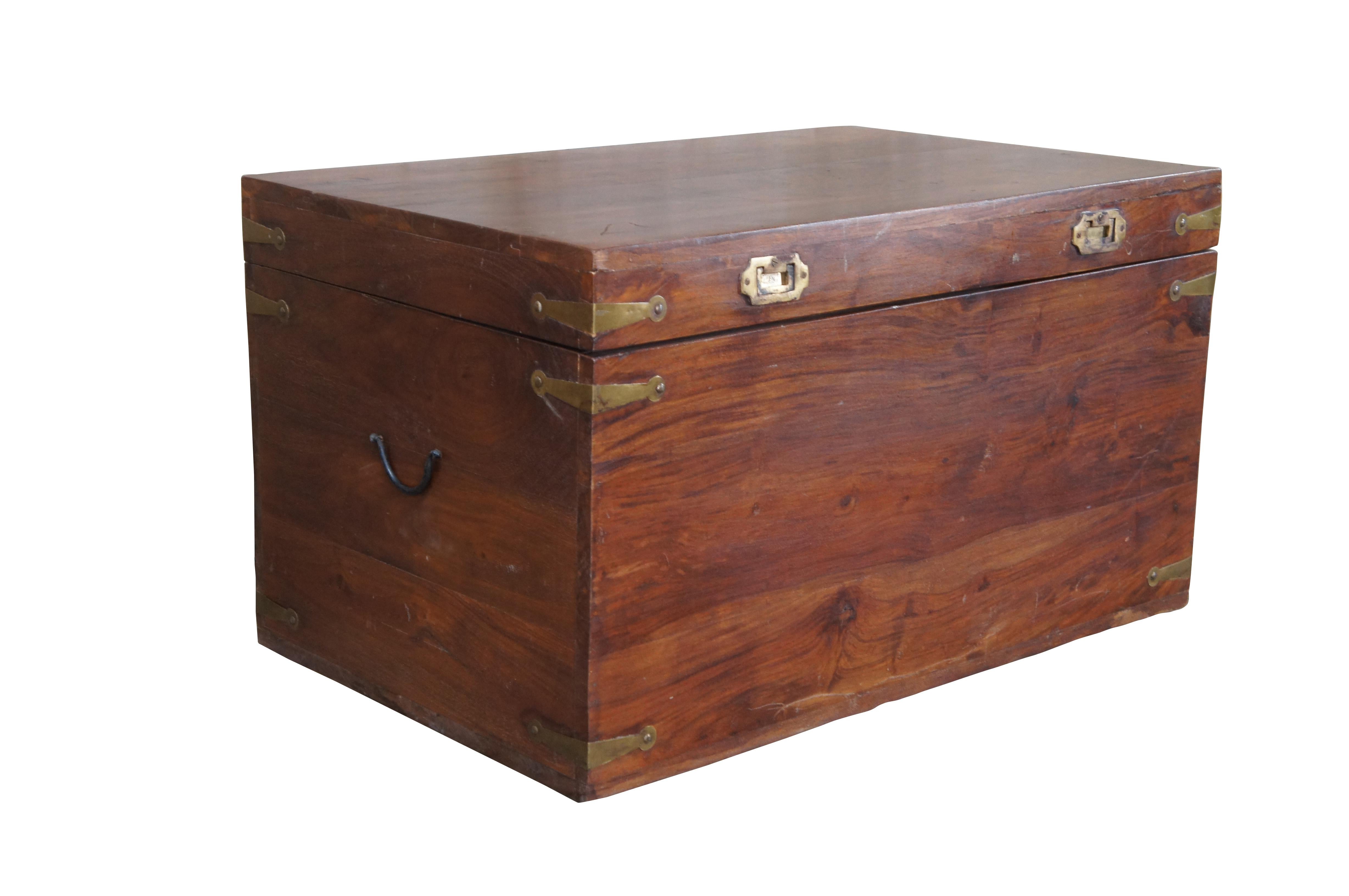 Anglo-Indian Anglo Indian British Colonial Campor Banded Blanket Trunk Chest Coffee Table