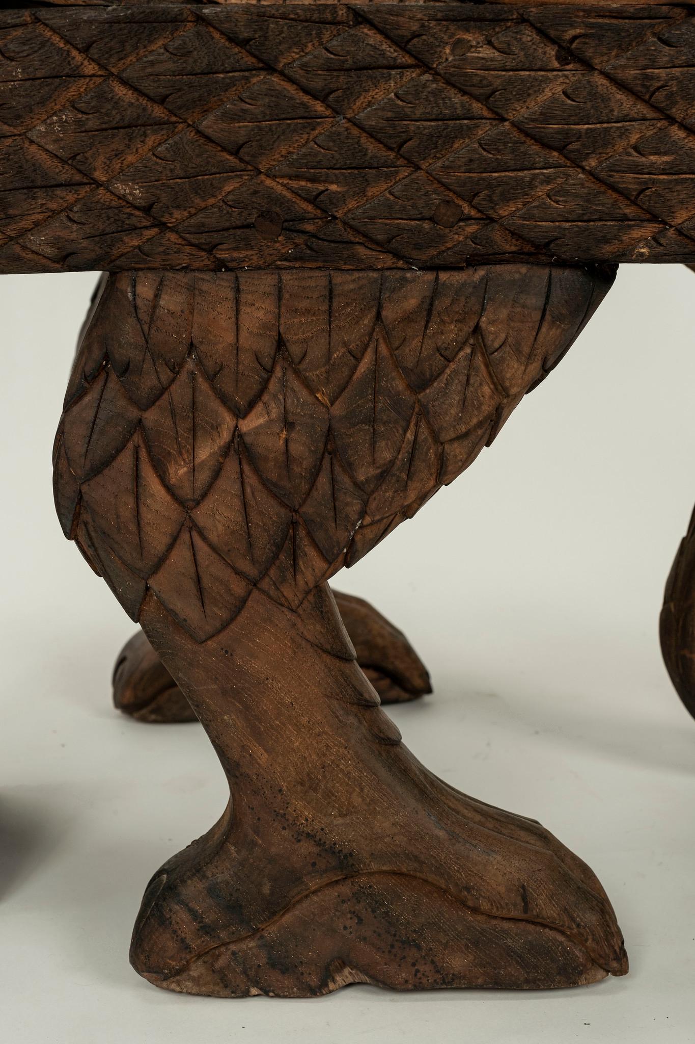 Chaise paon sculptée anglo-indienne en vente 6