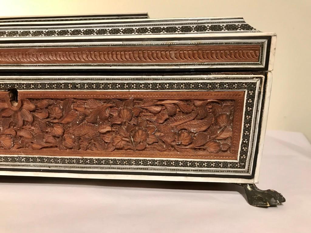 Anglo-Indian Carved Sandalwood and Bone Sadeli Inlaid Box In Good Condition In Stamford, CT