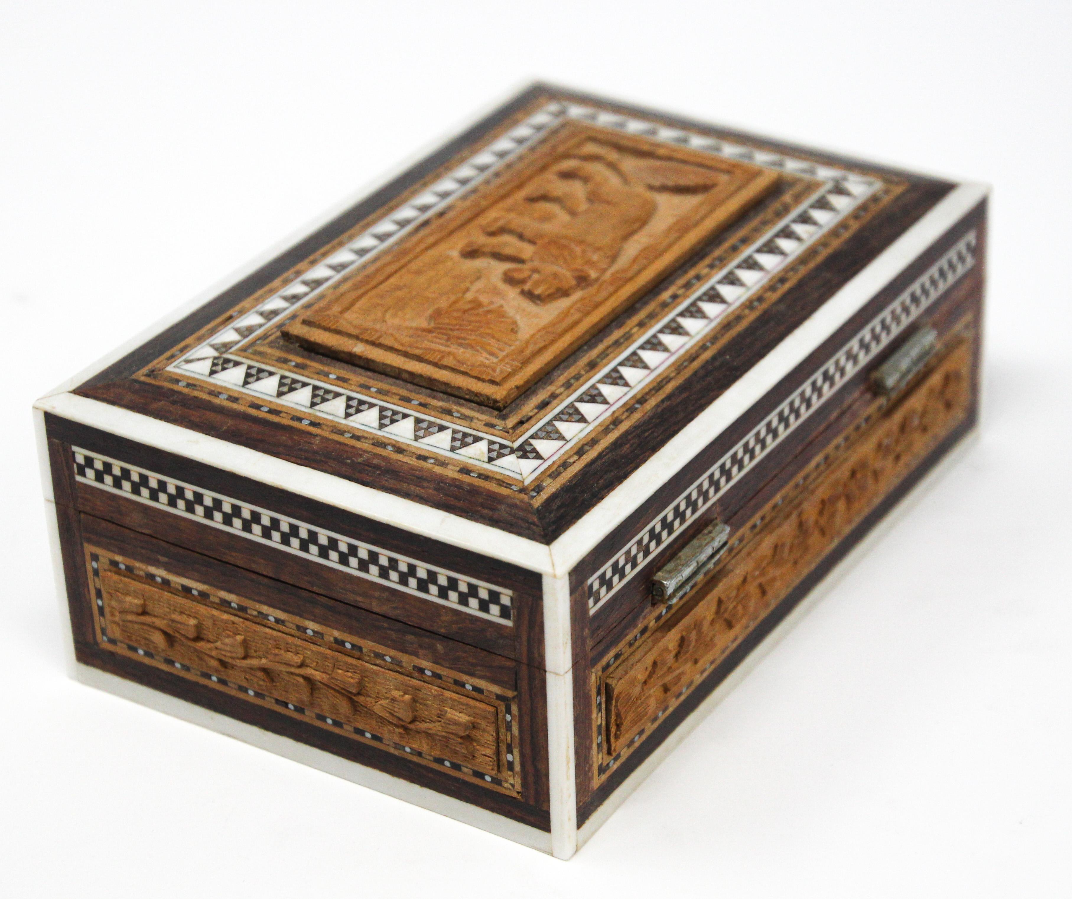 Anglo-Indian Hand Carved Vizagapatam Mughal Style Box 2