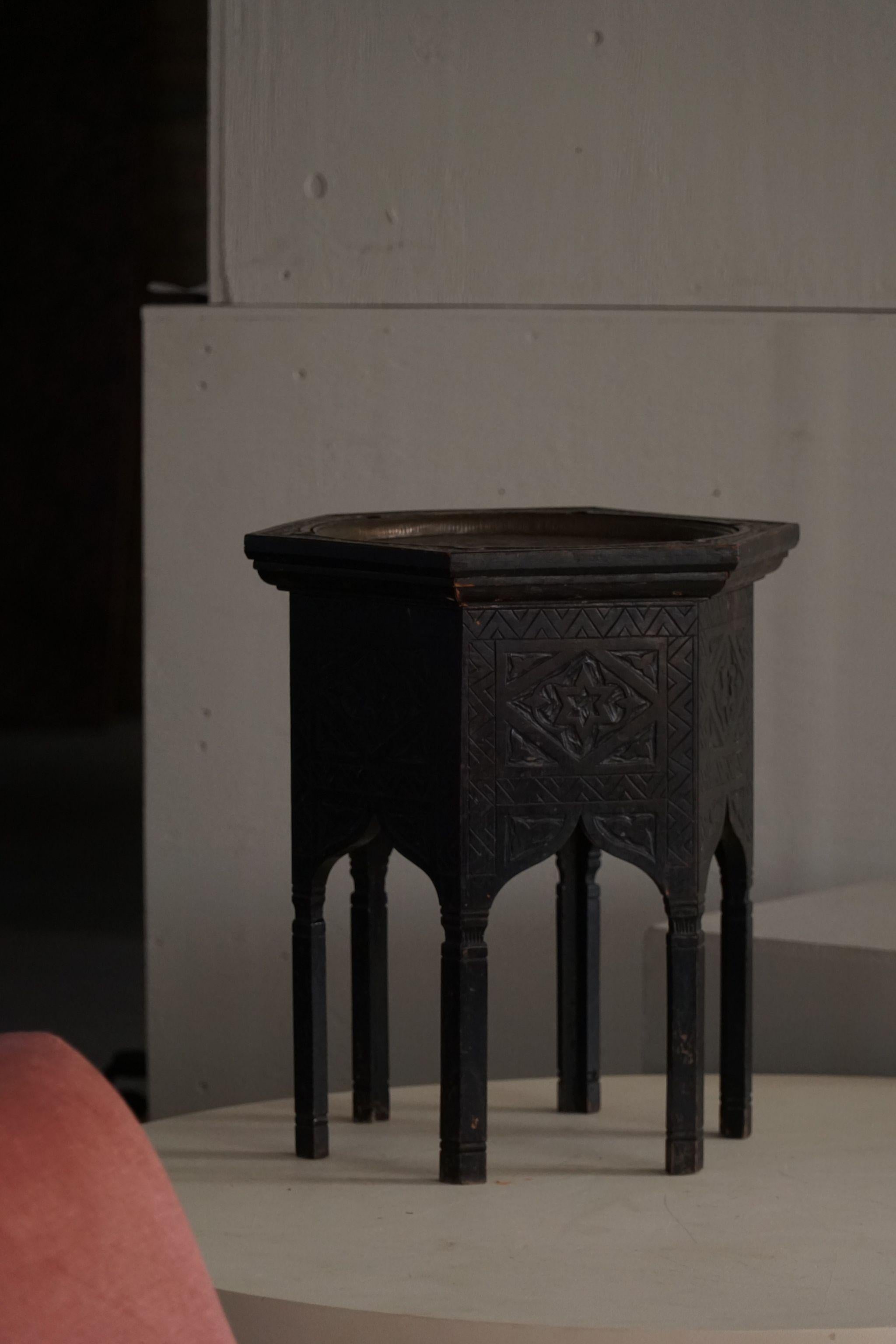 Table d'appoint anglo-indienne en bois dur de forme hexagonale, fin du XIXe siècle en vente 2