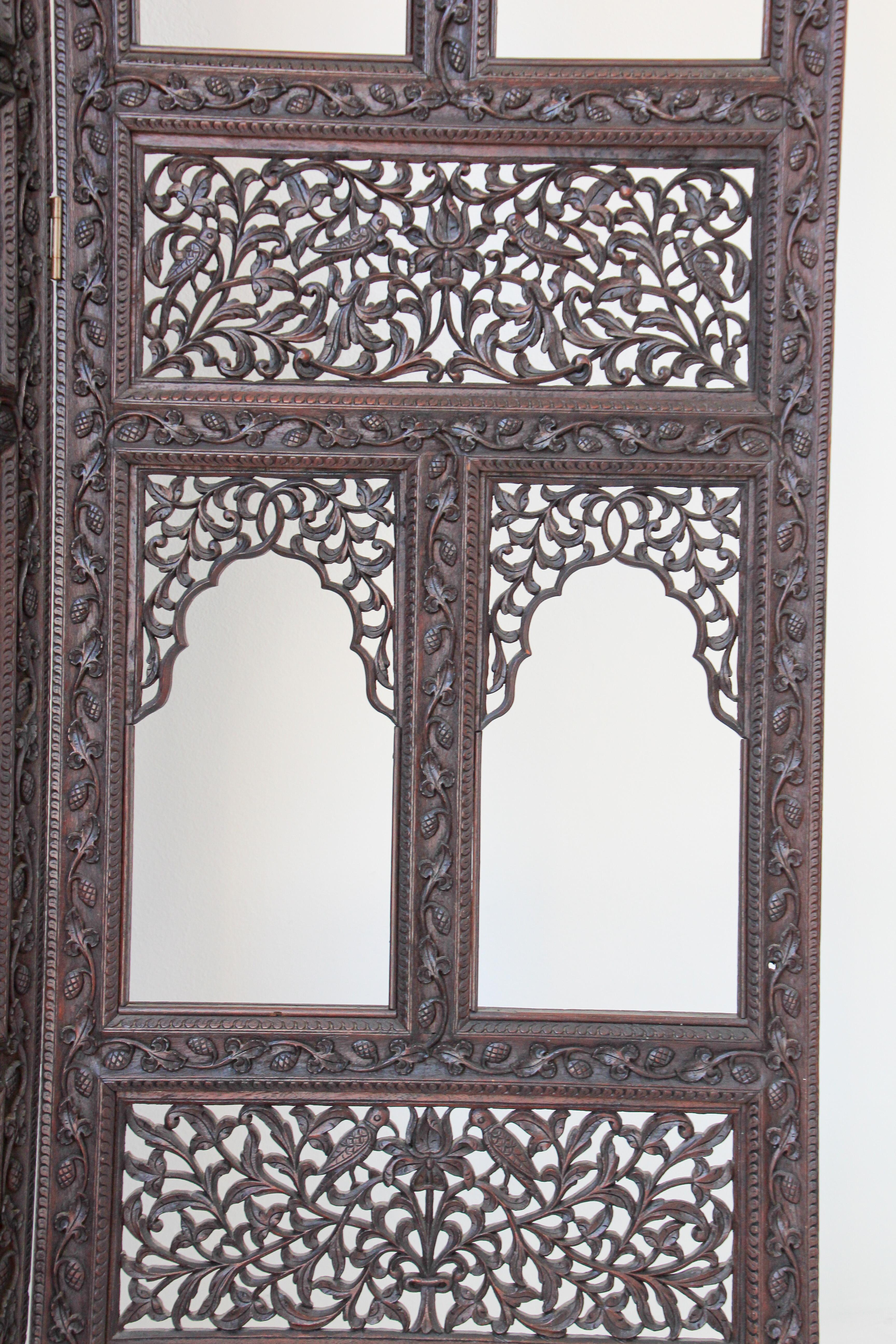 Anglo-Indian Mughal Hardwood Three-Panel Screen For Sale 3