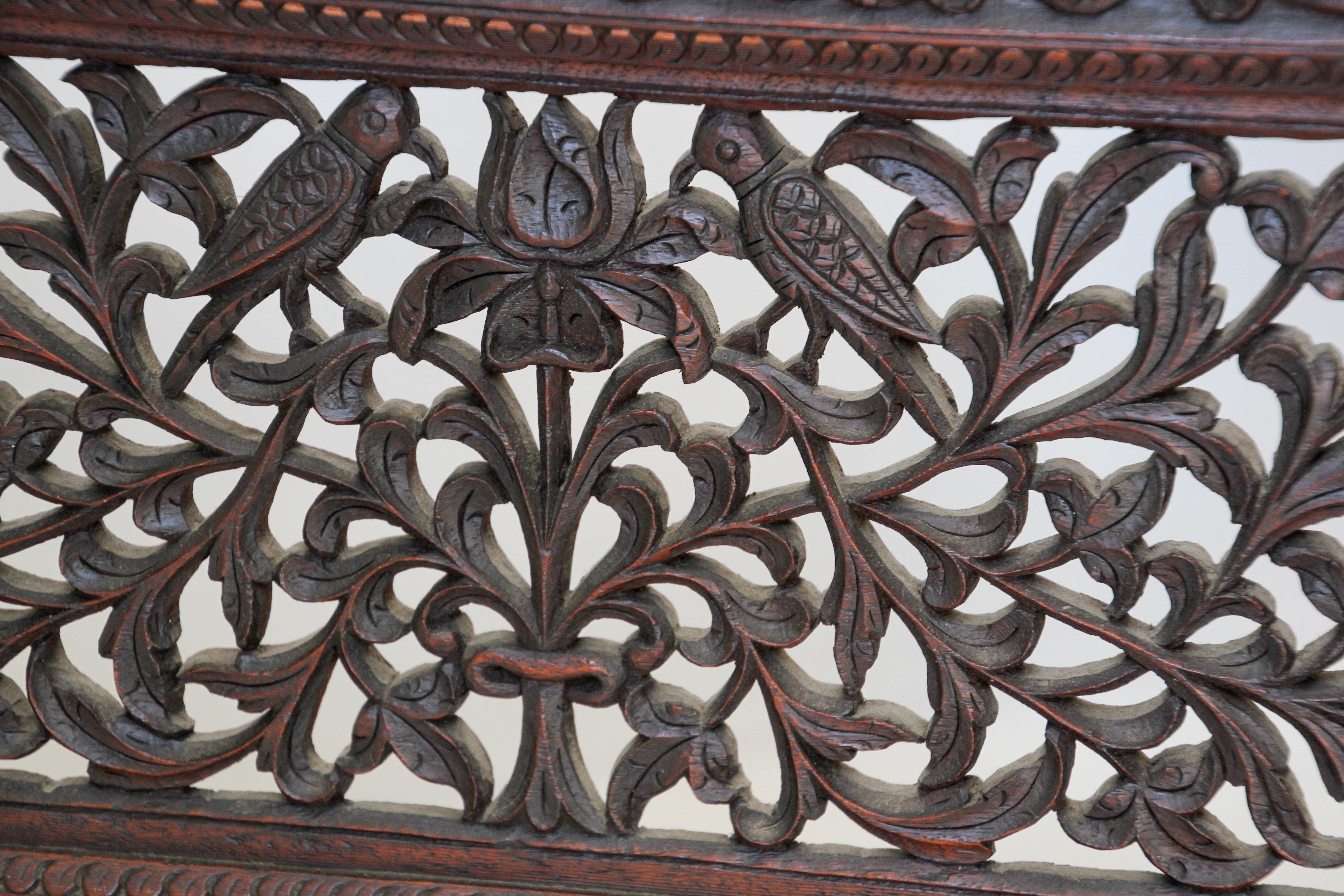 Anglo-Indian Mughal Hardwood Three-Panel Screen In Good Condition For Sale In North Hollywood, CA