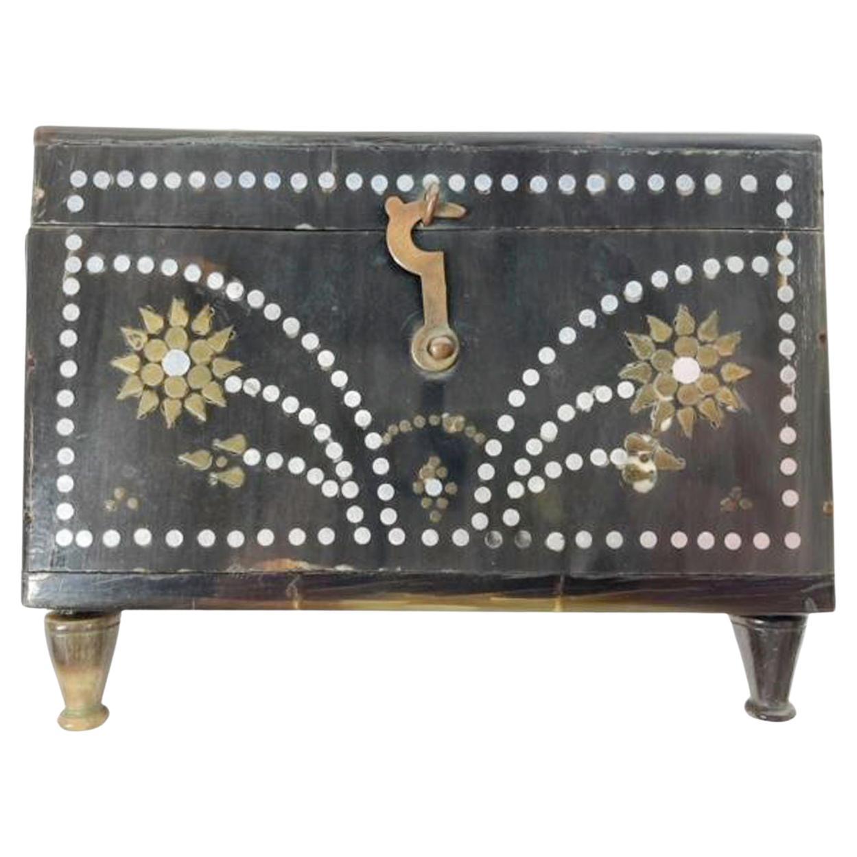 Anglo-Indian Horn Box with Inlaid Metal Floral Motifs Raised on Turned Feet For Sale