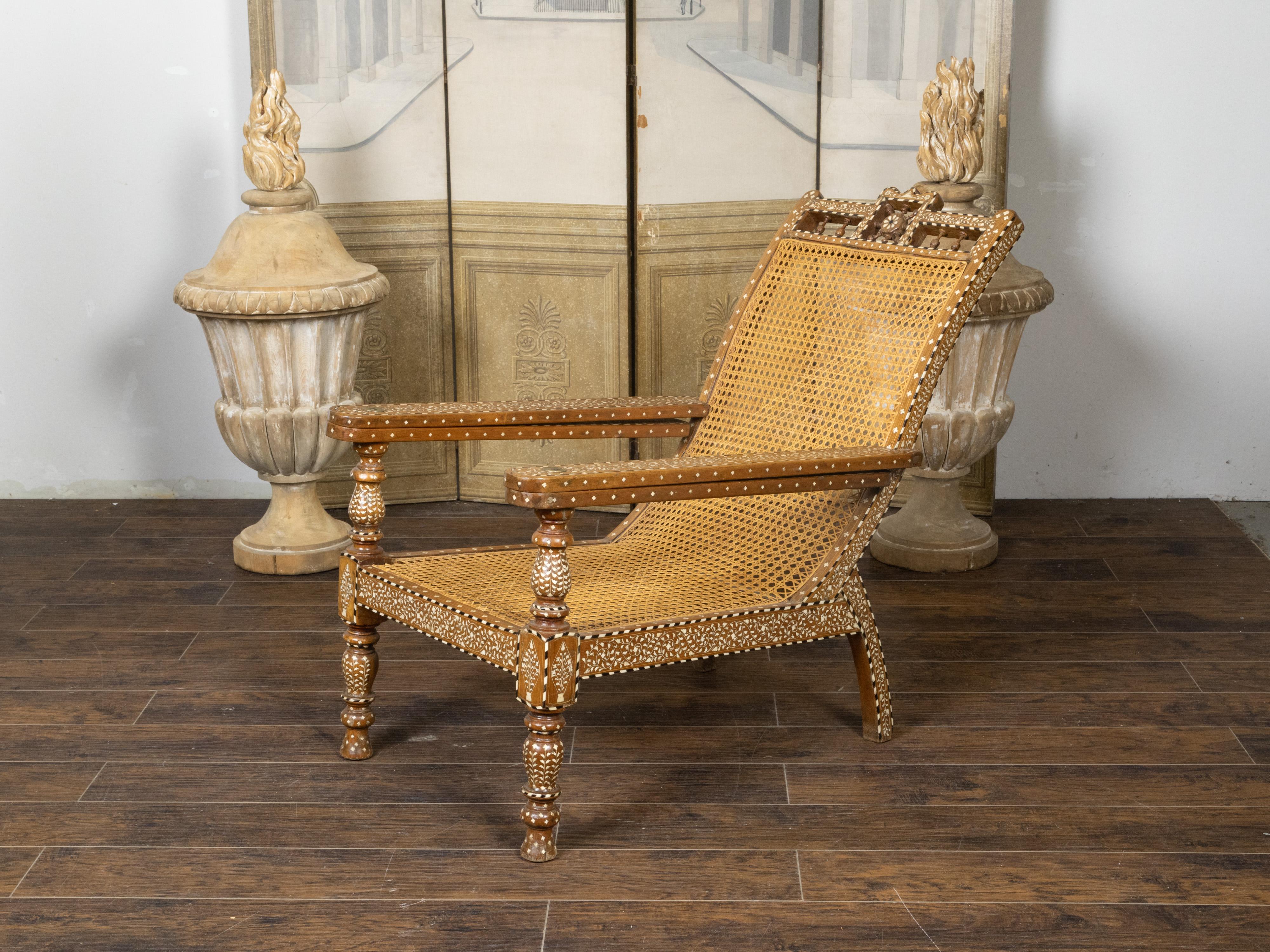 Anglo-Indian Inlaid Plantation Chair with Scrolling Foliage and Extending Arms In Good Condition For Sale In Atlanta, GA
