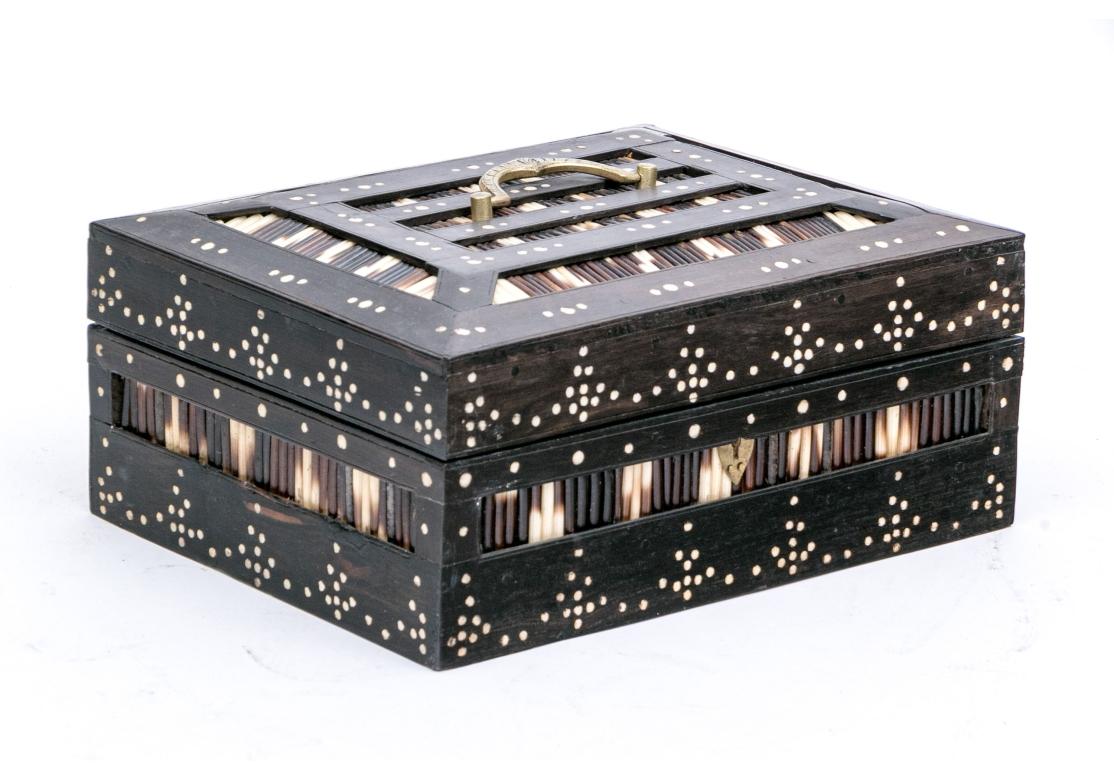 Anglo-Indian Large Rectangular Porcupine Quill Box In Fair Condition In Bridgeport, CT