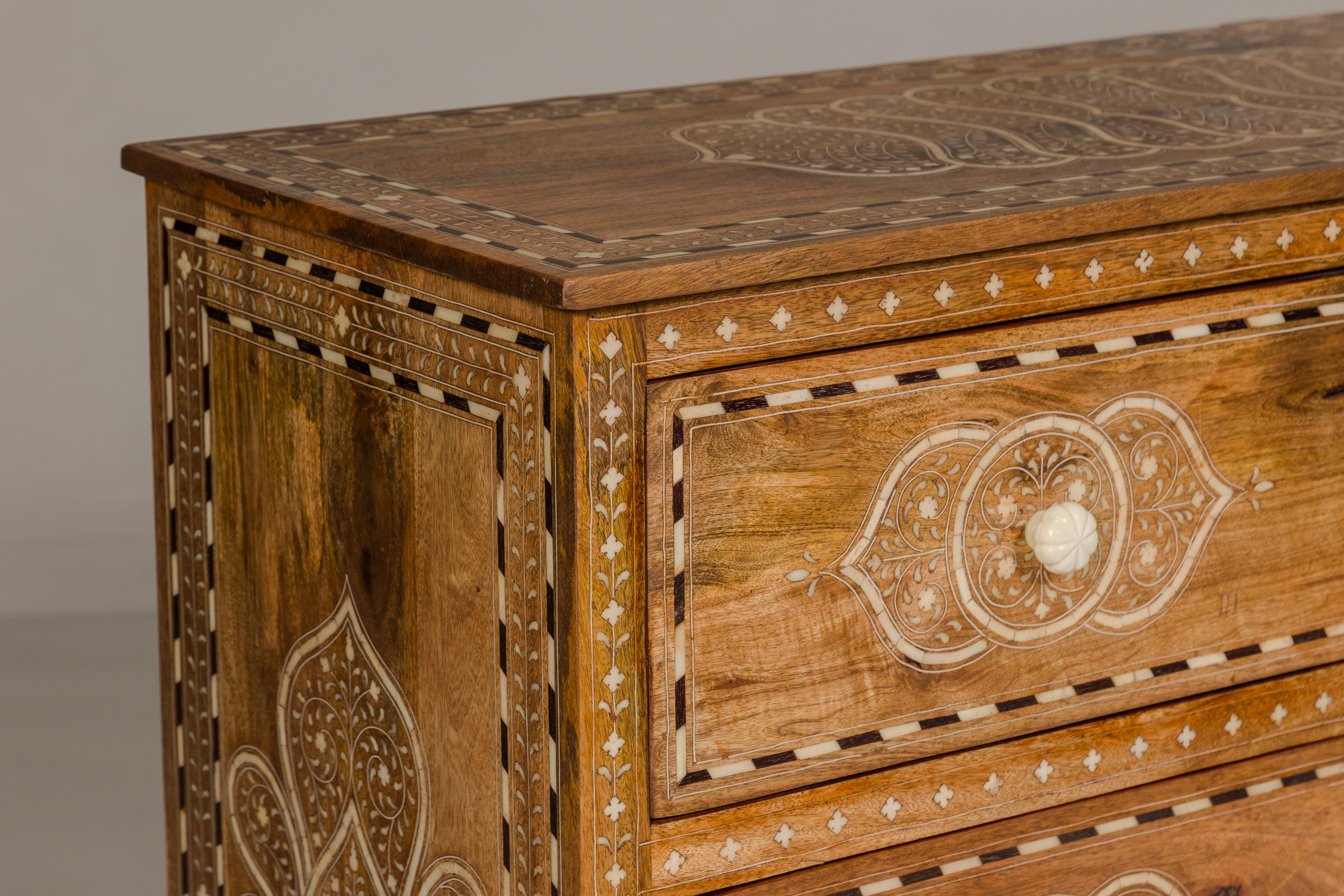 Anglo-Indian Mango Wood Four-Drawer Chest with Floral Themed Bone Inlay For Sale 5
