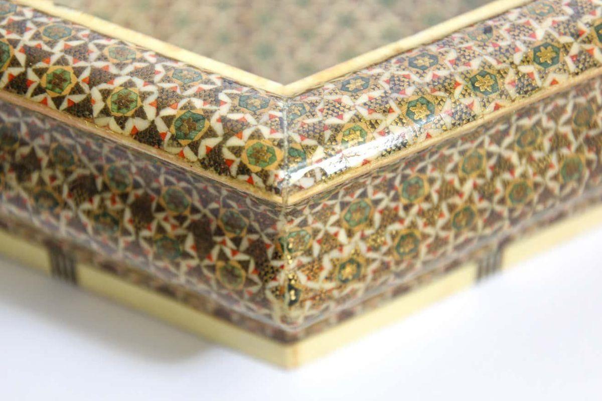 Boîte hexagonale anglo-indienne incrustée de mosaïque Micro Sadeli en vente 5