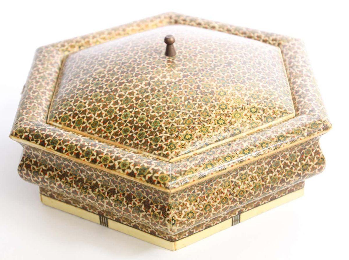 Boîte hexagonale anglo-indienne incrustée de mosaïque Micro Sadeli en vente 6