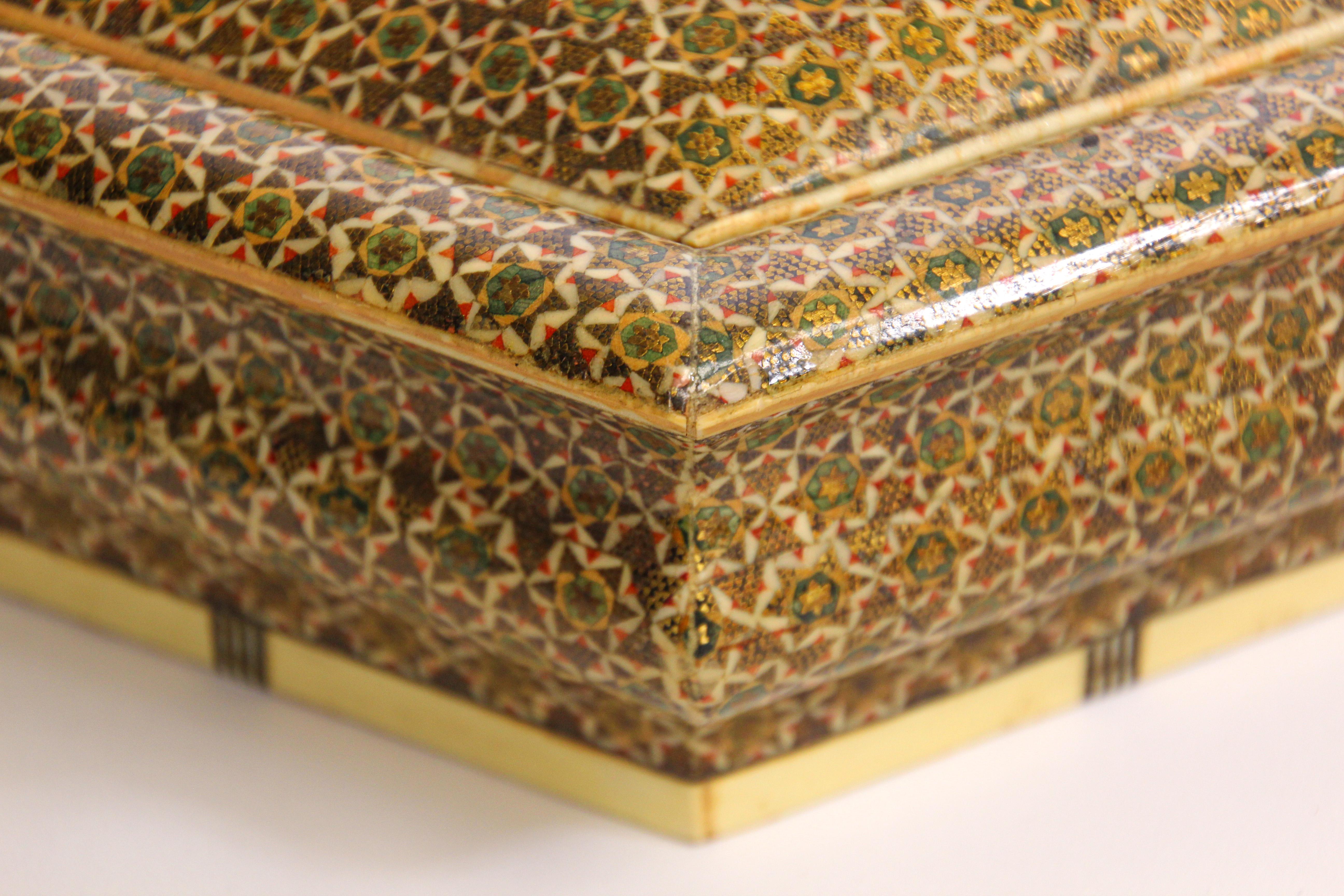 Anglo-Indian Anglo Indian Micro Sadeli Mosaic Inlaid Box
