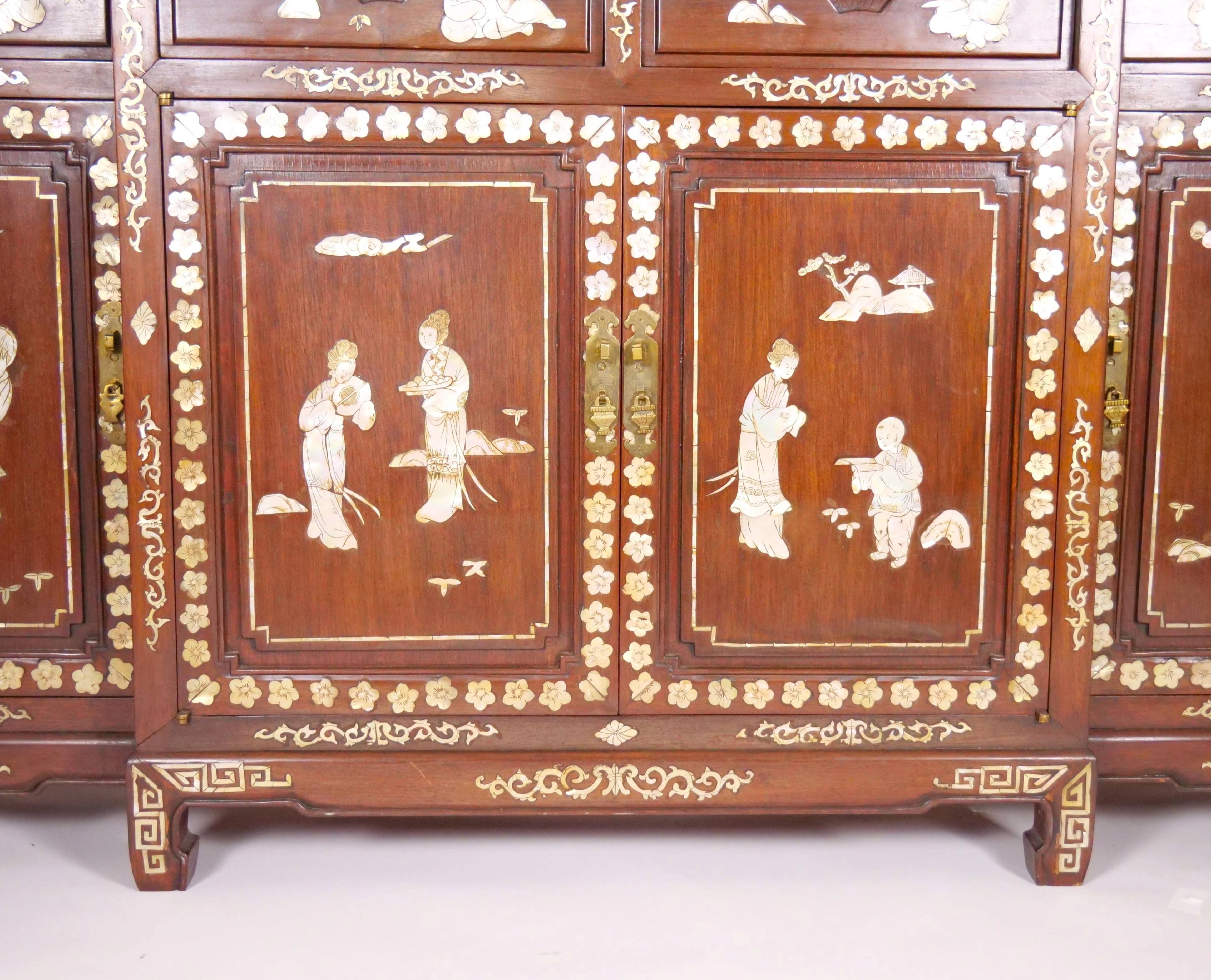 Anglo-Indian Mother-of-pearl Inlaid Bookcase / Display Cabinet  For Sale 3