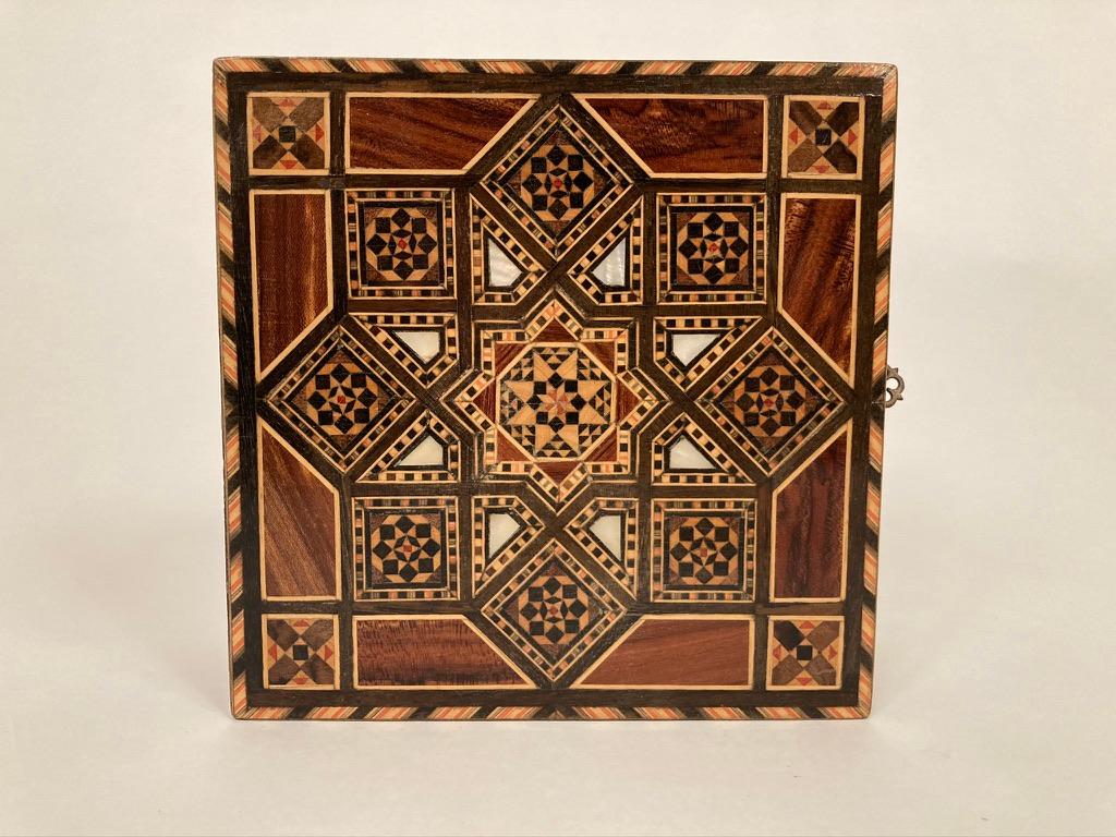 Anglo-Indian Mother of Pearl, Rosewood and Ebony Inlaid Box 1