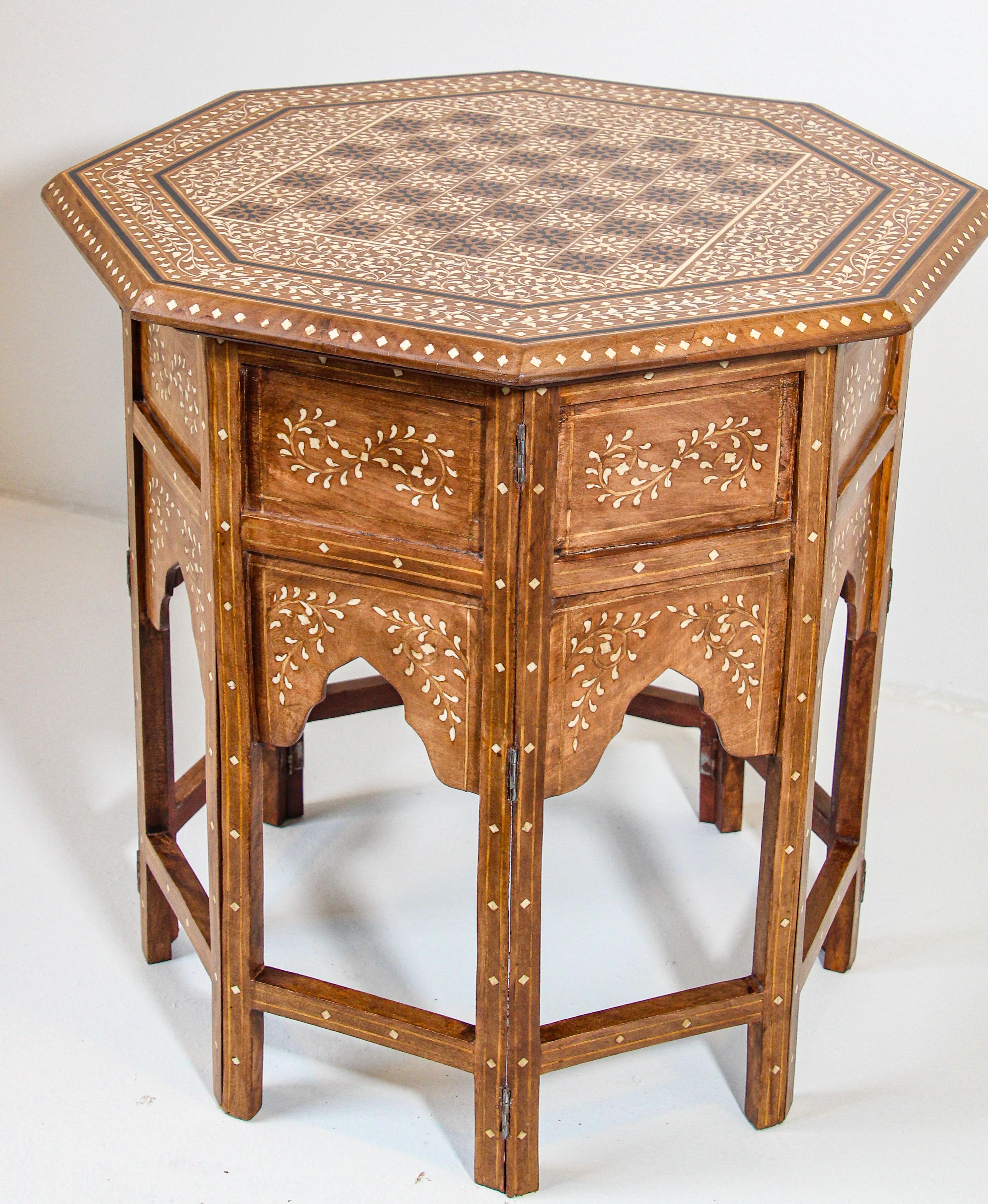Anglo-Indian Octagonal Mughal Moorish Chess Game Table with Inlay India 1