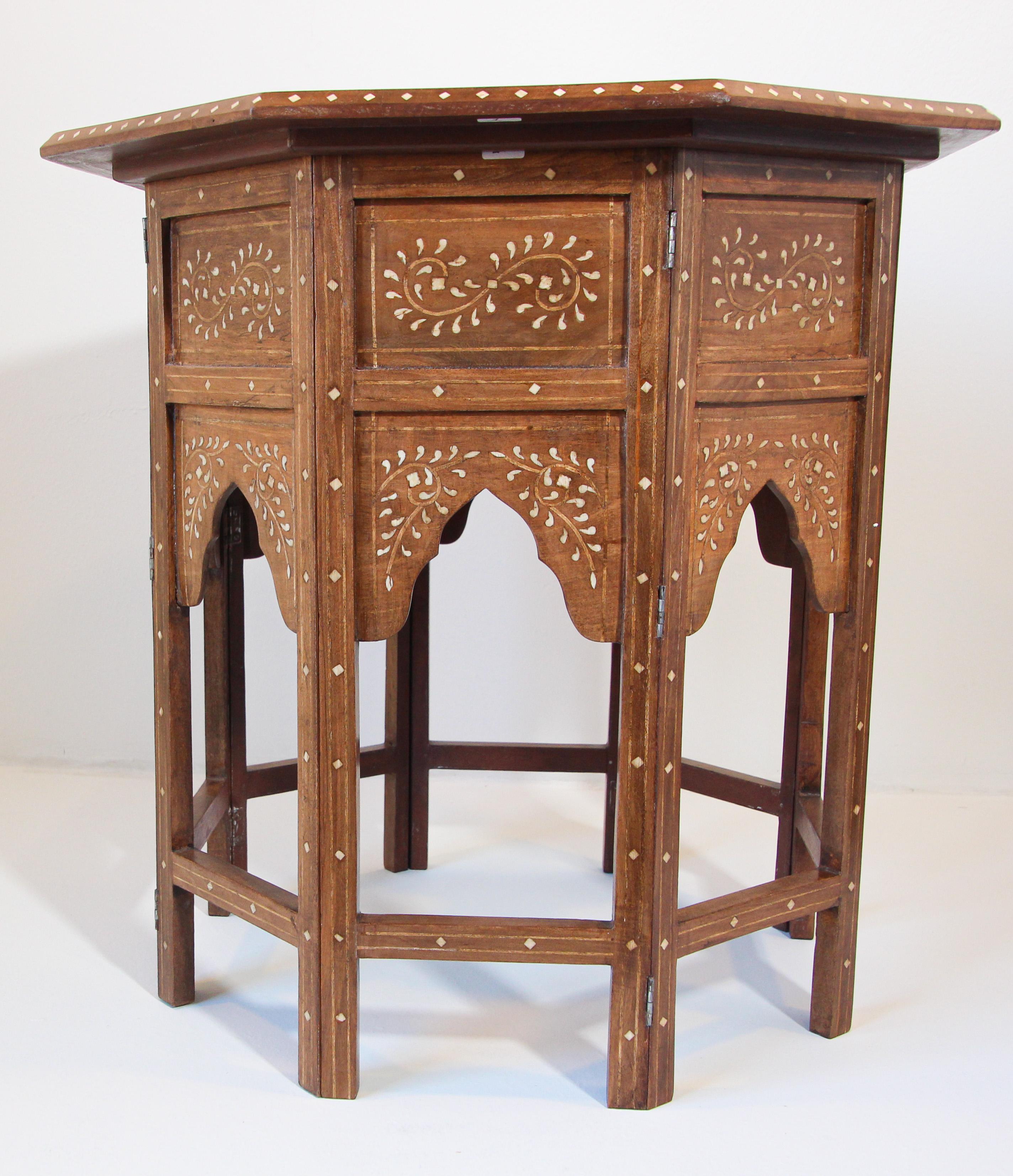 Hand-Carved Anglo-Indian Octagonal Mughal Moorish Table with Inlay India