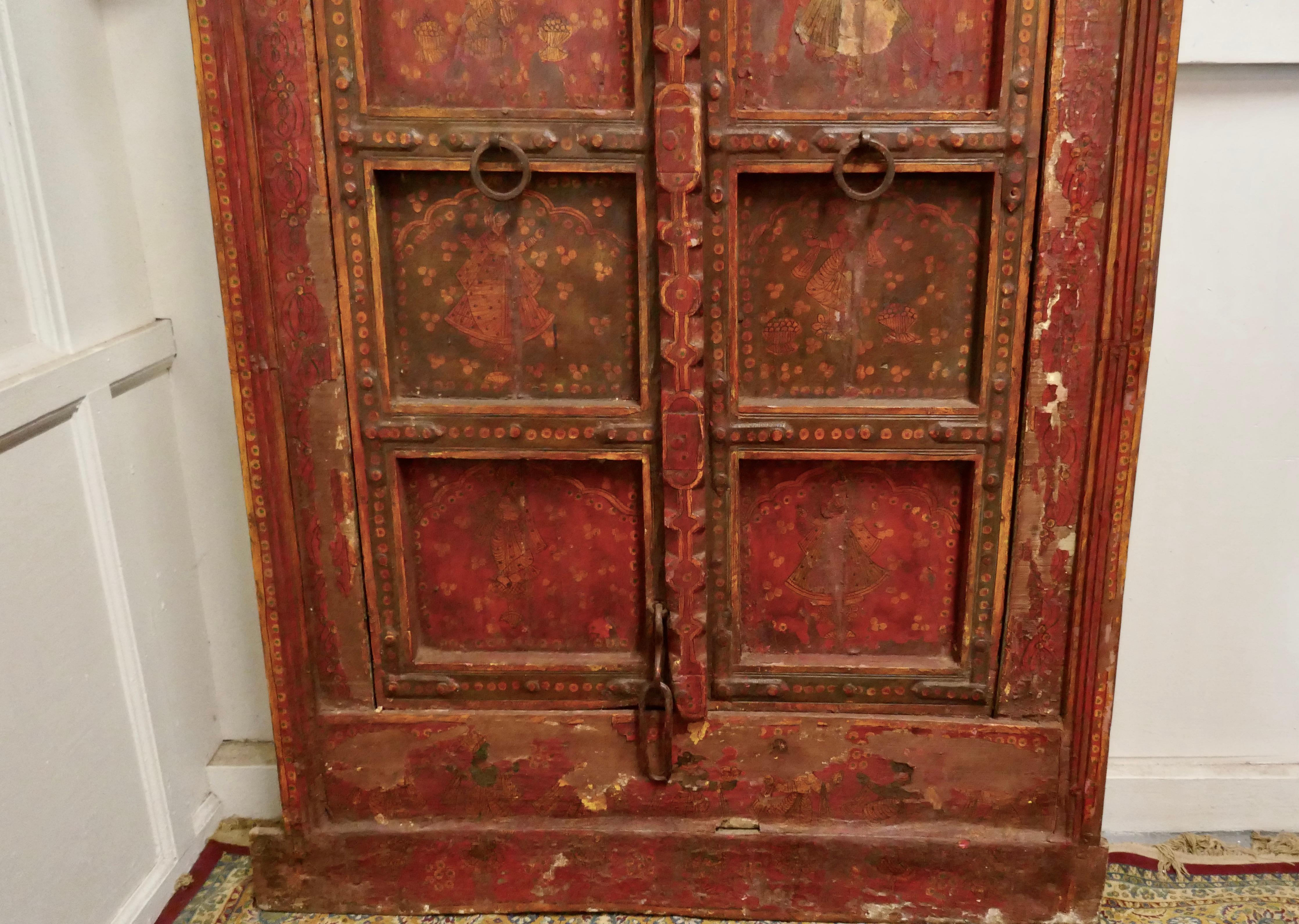 Anglo-indische bemalte Türen im Originalrahmen, Wandkunst im Zustand „Gut“ im Angebot in Chillerton, Isle of Wight