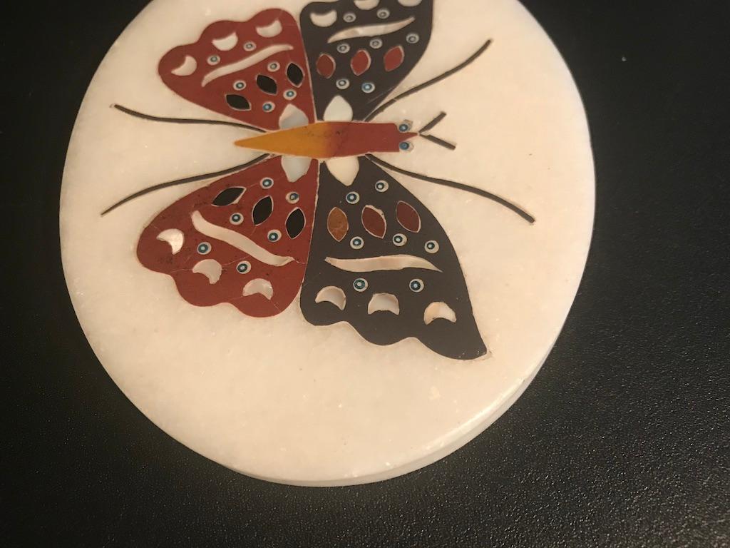 Anglo Indian Pietra Dura Inlaid Marble Butterfly Paperweight In Good Condition For Sale In Stamford, CT
