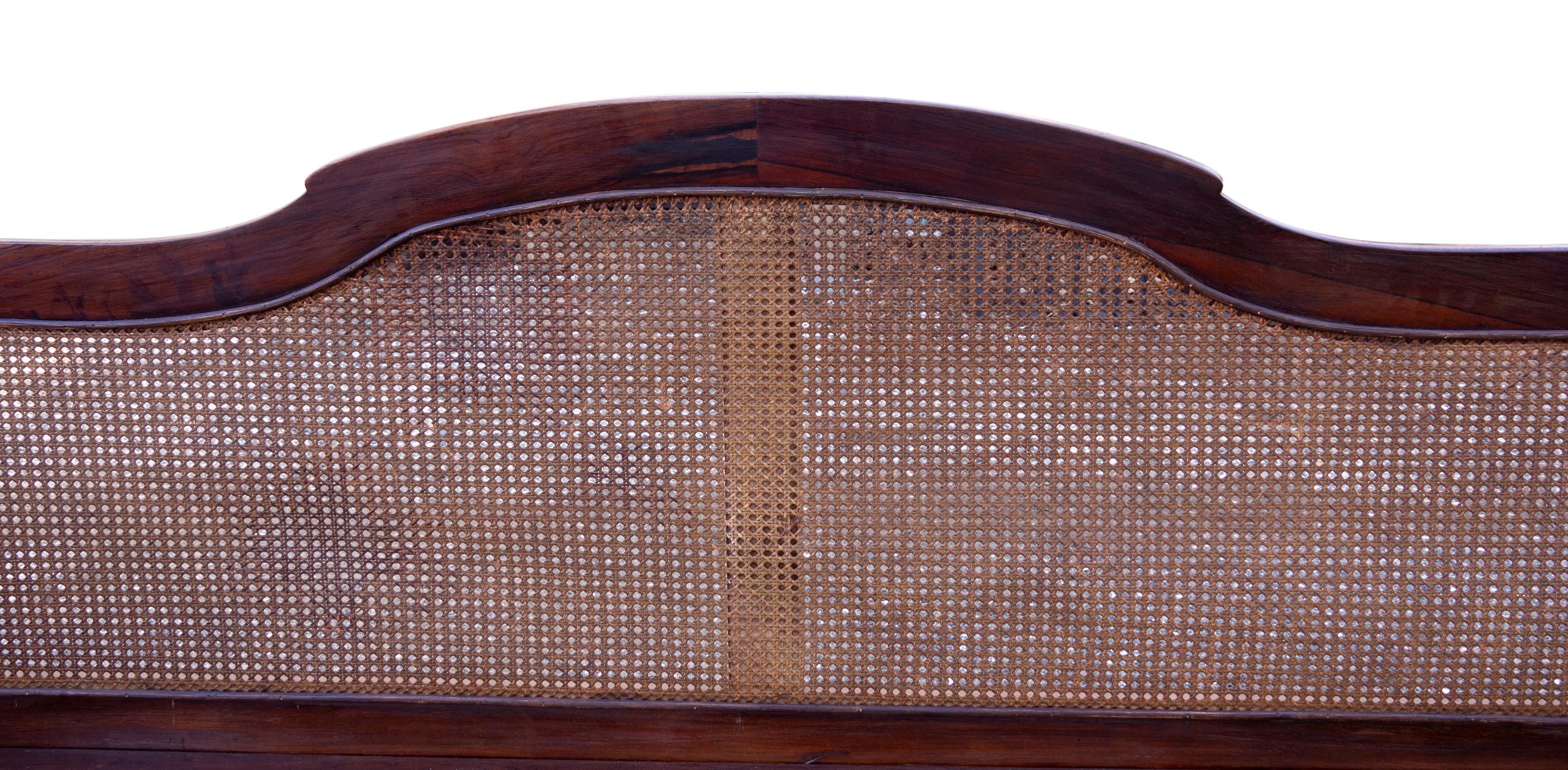 Sillón angloindio de palisandro y caña en venta 4