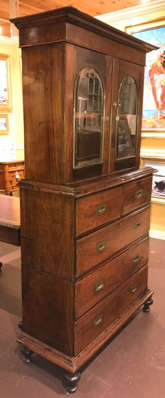 Anglo-indische Palisander-Kampagnen-Truhe mit Bücherregal:: um 1840