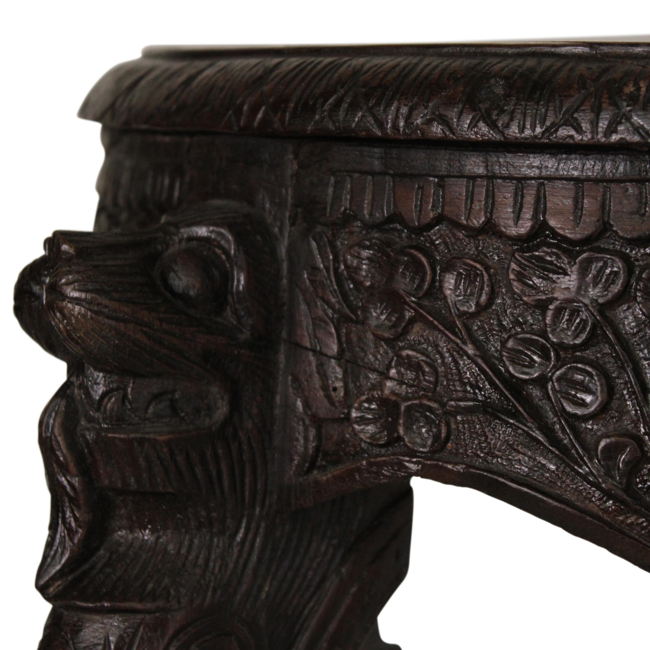 Anglo-Indian Rosewood Carved Teapoy In Good Condition For Sale In West Hollywood, CA