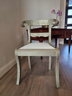 Silla angloindia de revestimiento metálico plateado
