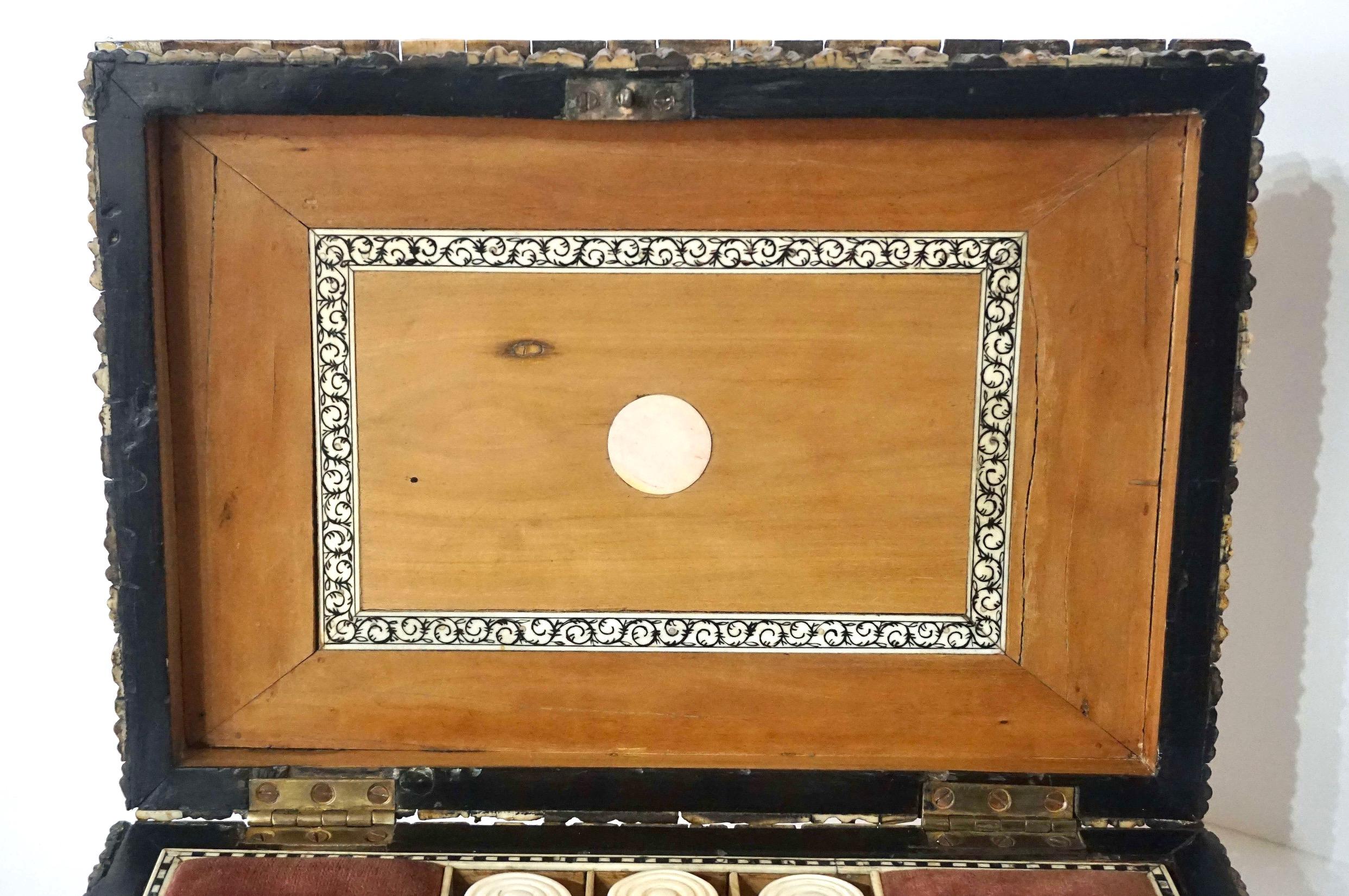 Anglo-Indian Stag Antler Veneered Sandalwood Sewing Box, Vizagapatam, circa 1840 2