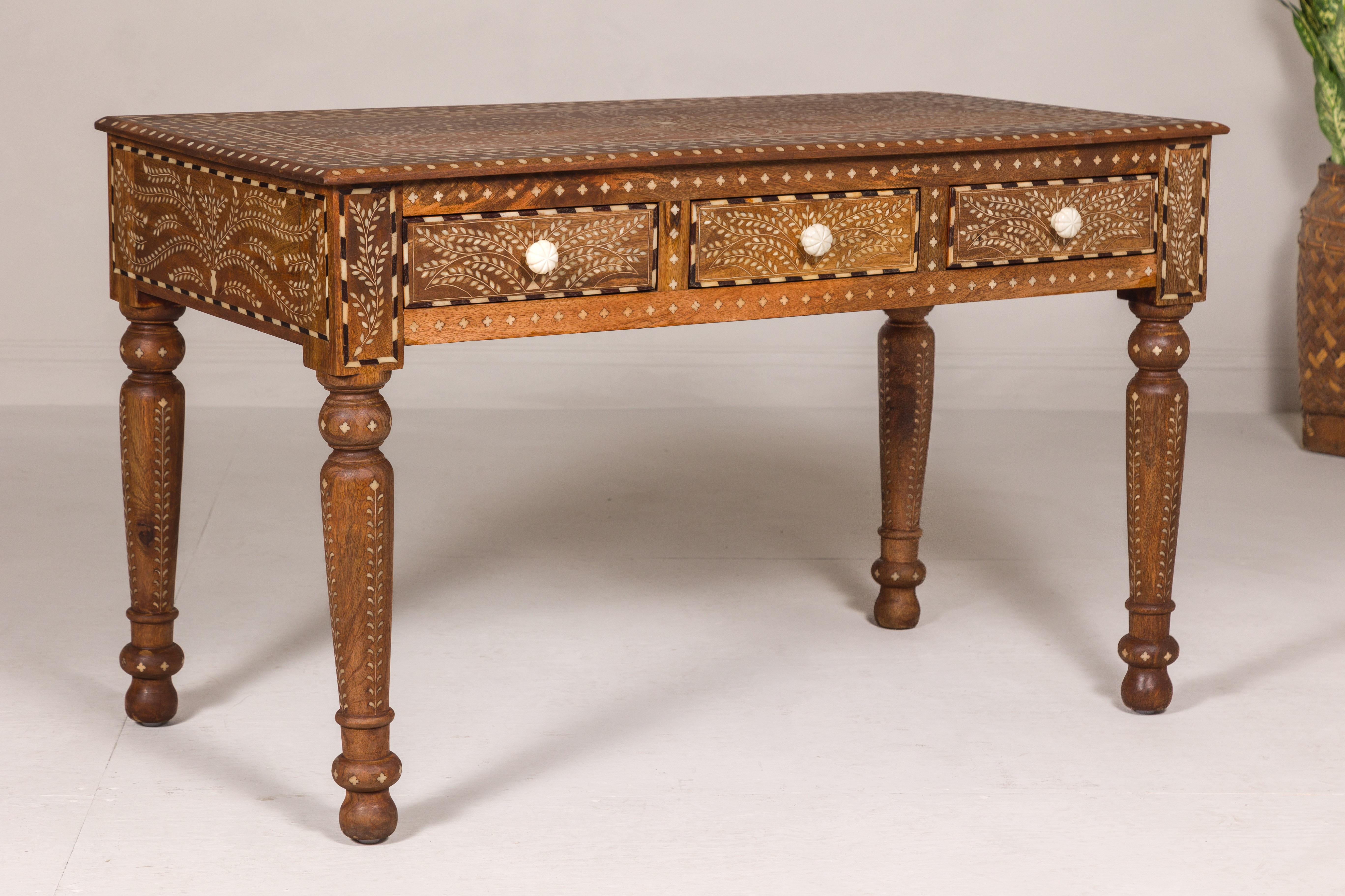 Anglo Indian Style Mango Wood Console or Desk with Three Drawers and Bone Inlay For Sale 4