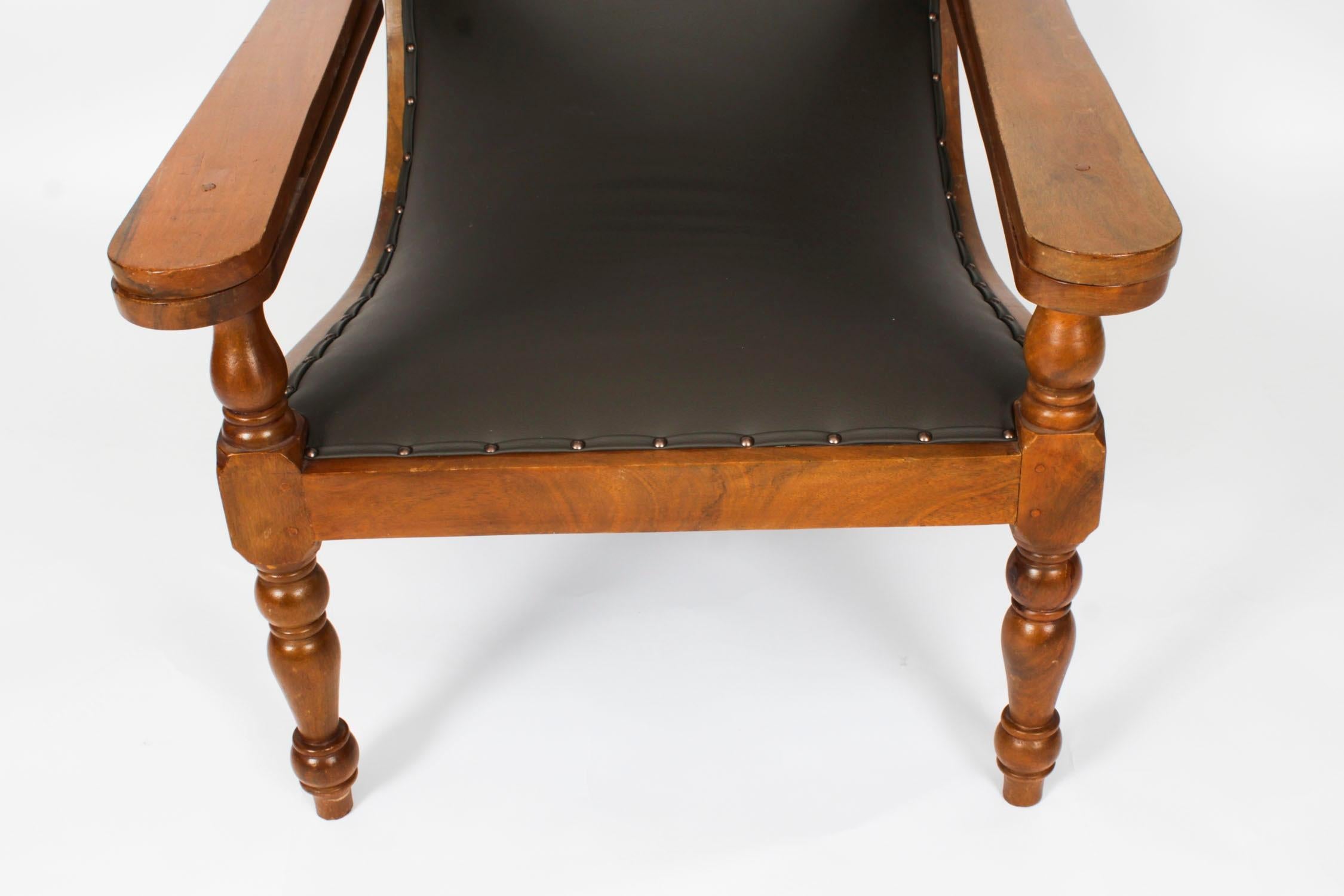 Chaise jardinière indienne anglo-indienne en teck avec bras extensibles 19ème siècle en vente 11