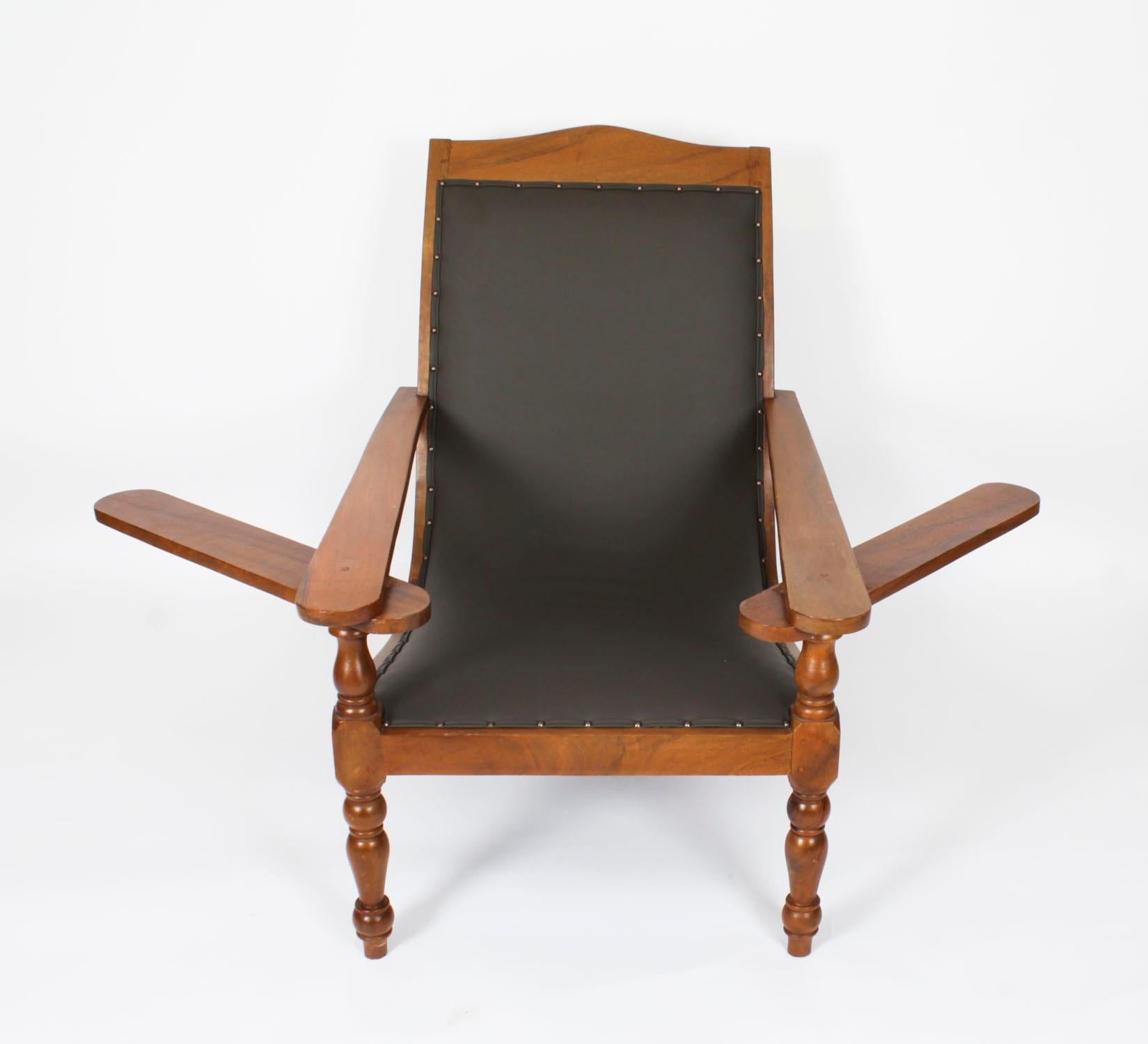 Laiton Chaise jardinière indienne anglo-indienne en teck avec bras extensibles 19ème siècle en vente