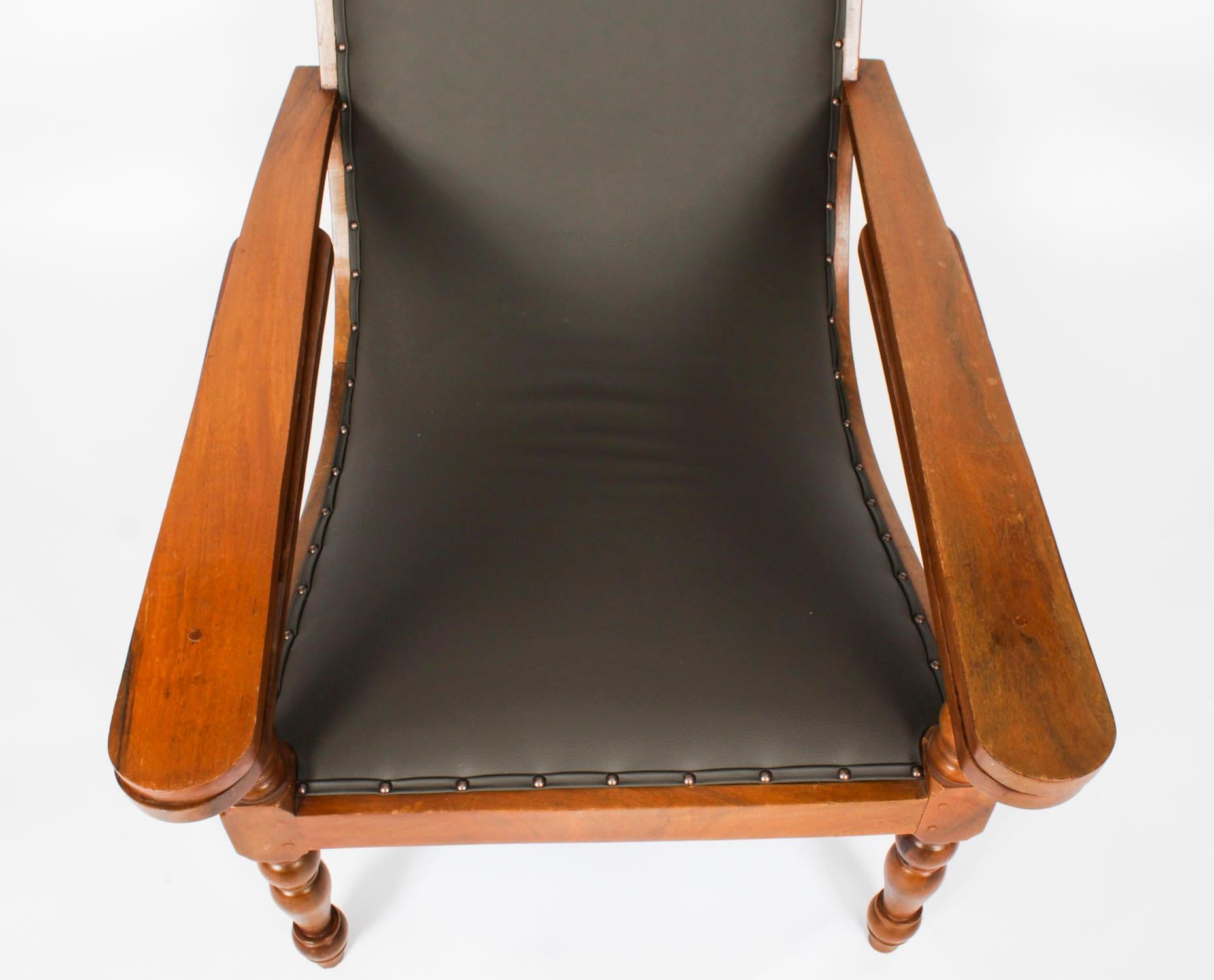 Chaise jardinière indienne anglo-indienne en teck avec bras extensibles 19ème siècle en vente 4