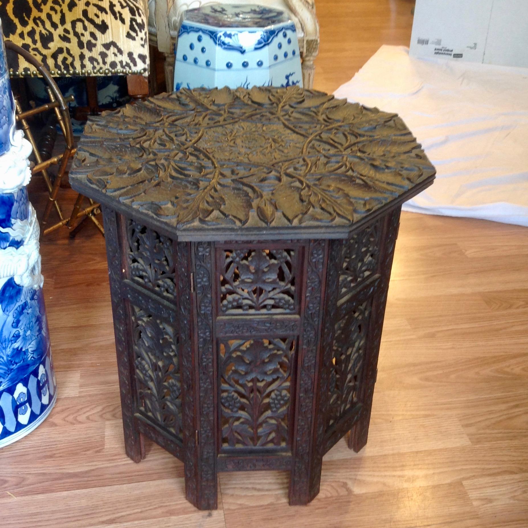 Anglo-Indian Travel Table / Tabouret 6