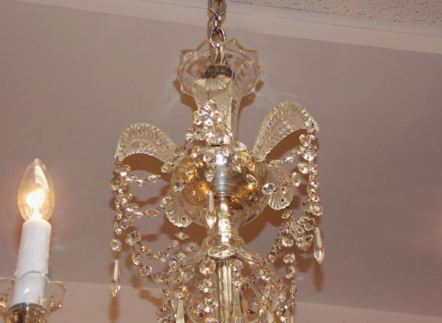 Anglo-Irish Cut Crystal Decorative Feather Five-Arm Chandelier, Circa 1840 In Excellent Condition For Sale In Hollywood, SC