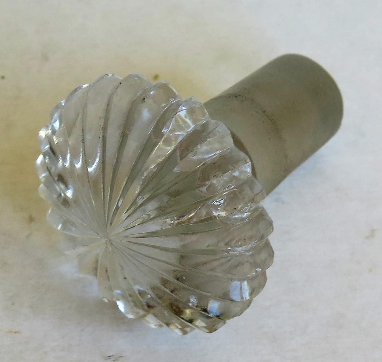 Anglo Irish Lead Glass Decanter Three Neck Rings Mushroom Stopper, Circa 1800 8