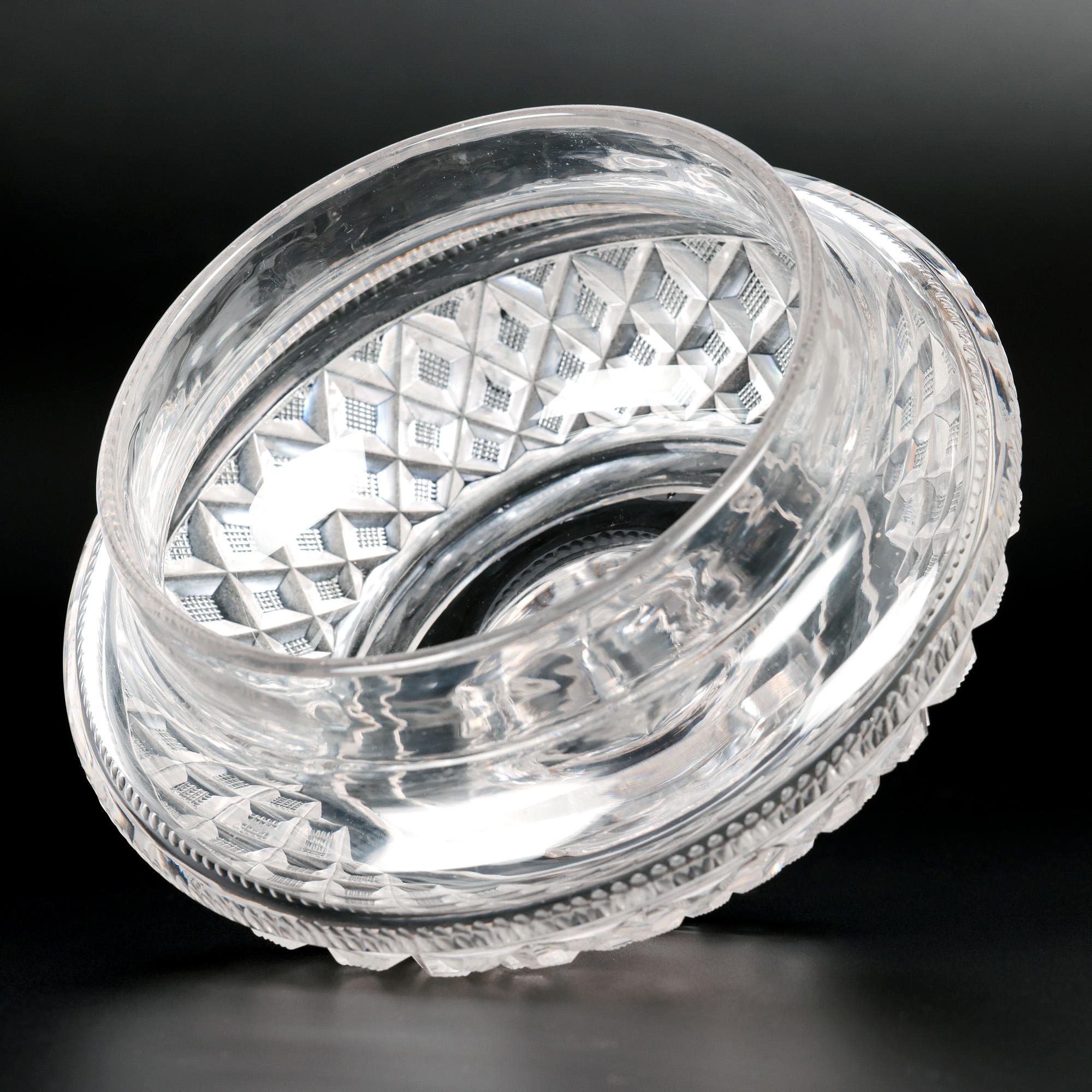 Anglo- Irish Regency Fine Cut Glass Covered Bowl on Stand For Sale 6