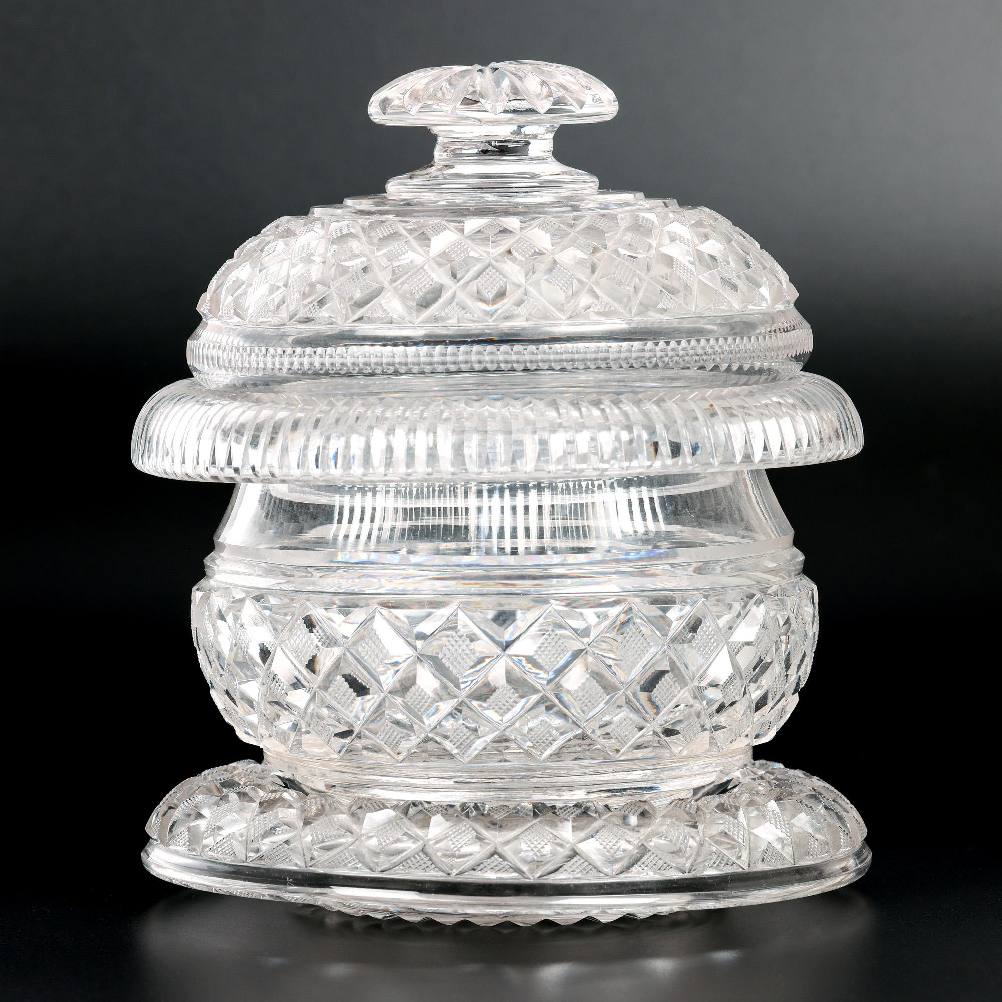 Anglo- Irish Regency Fine Cut Glass Covered Bowl on Stand For Sale 13
