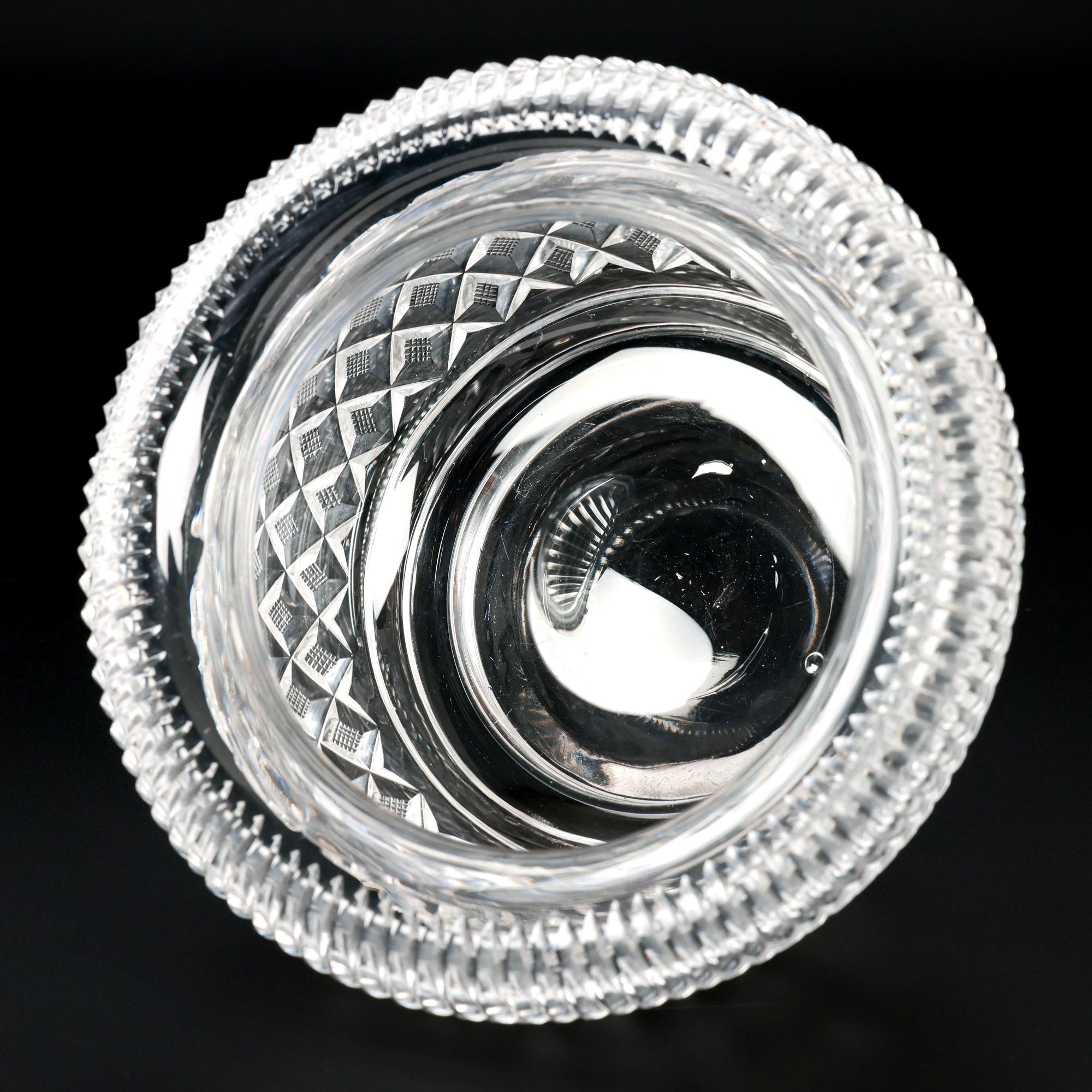 19th Century Anglo- Irish Regency Fine Cut Glass Covered Bowl on Stand For Sale