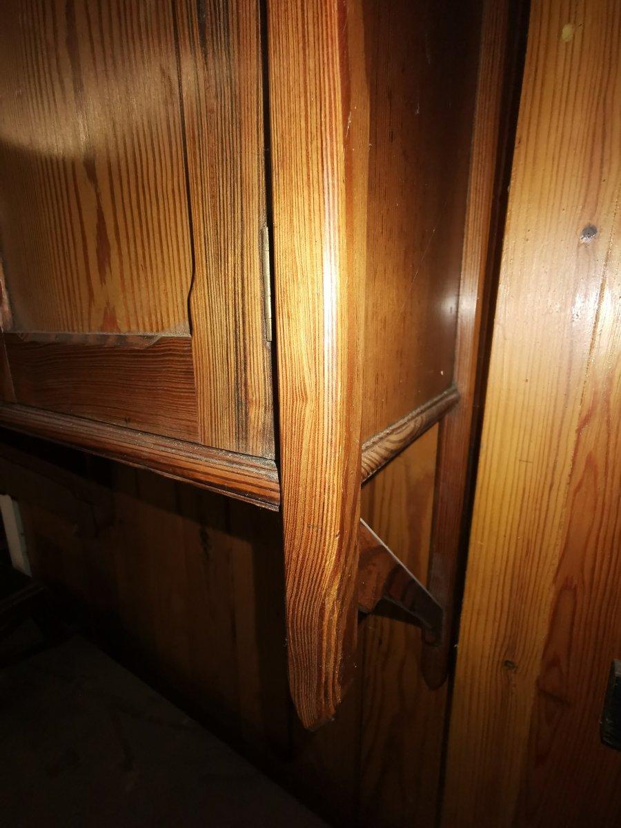 Hand-Crafted Anglo-Japanese Pitch Pine Hanging Bookcase by Howard and Sons For Sale