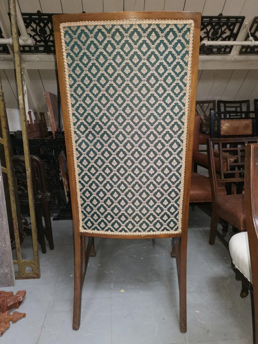 Fatto a mano Poltrona anglo-giapponese in noce attribuita a Liberty & Co. in vendita
