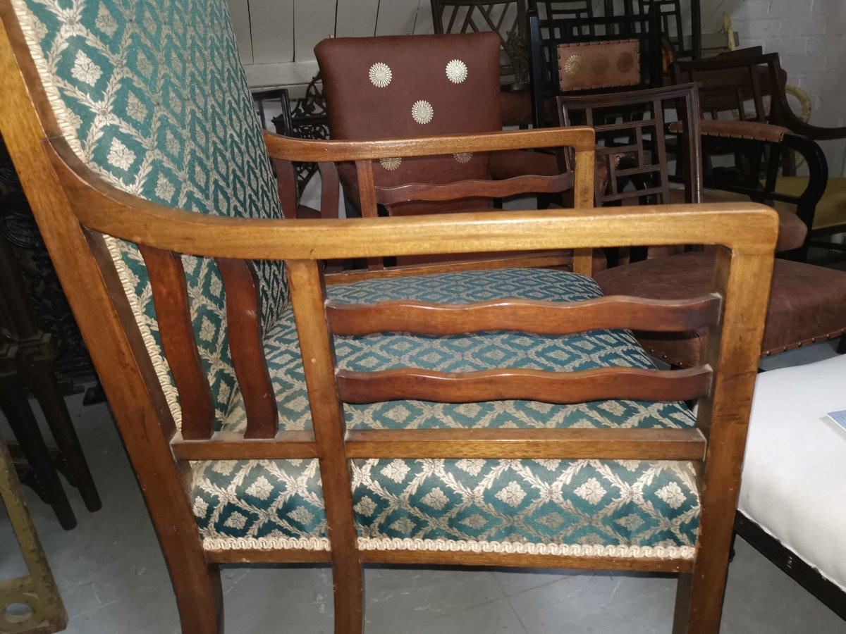 Anglo-Japanese Walnut Armchair Attributed to Liberty and Co In Good Condition For Sale In London, GB