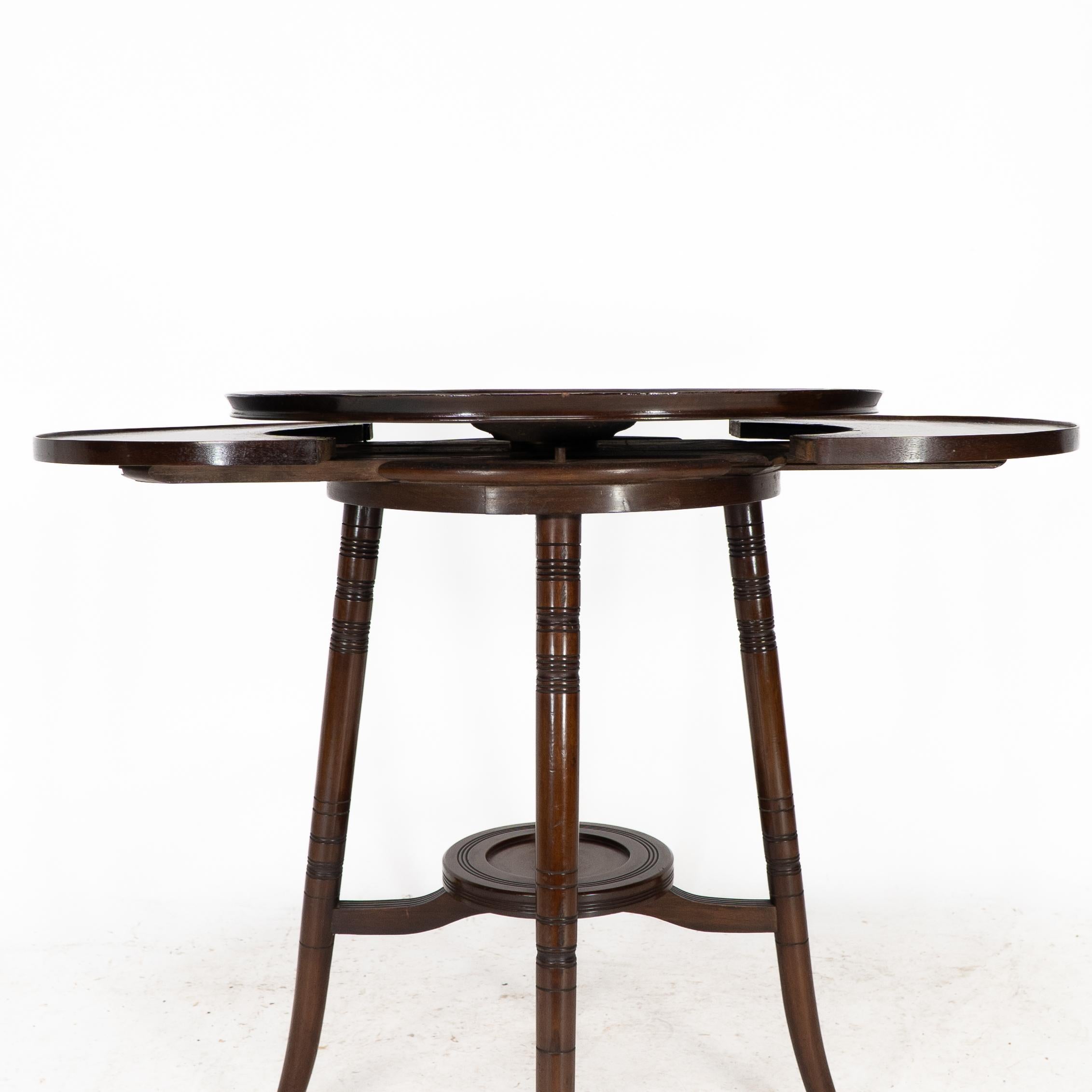 Table d'appoint anglo-japonaise en noyer à plateau tournant en vente 6