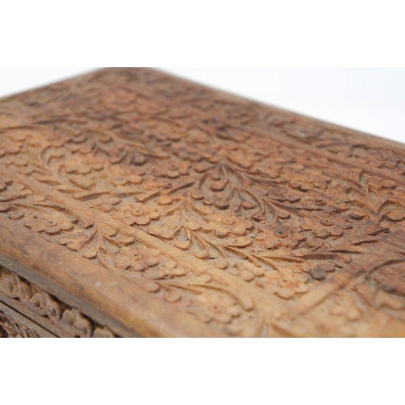Anglo Raj Hand Carved Wooden Decorative Jewelry Box For Sale 3