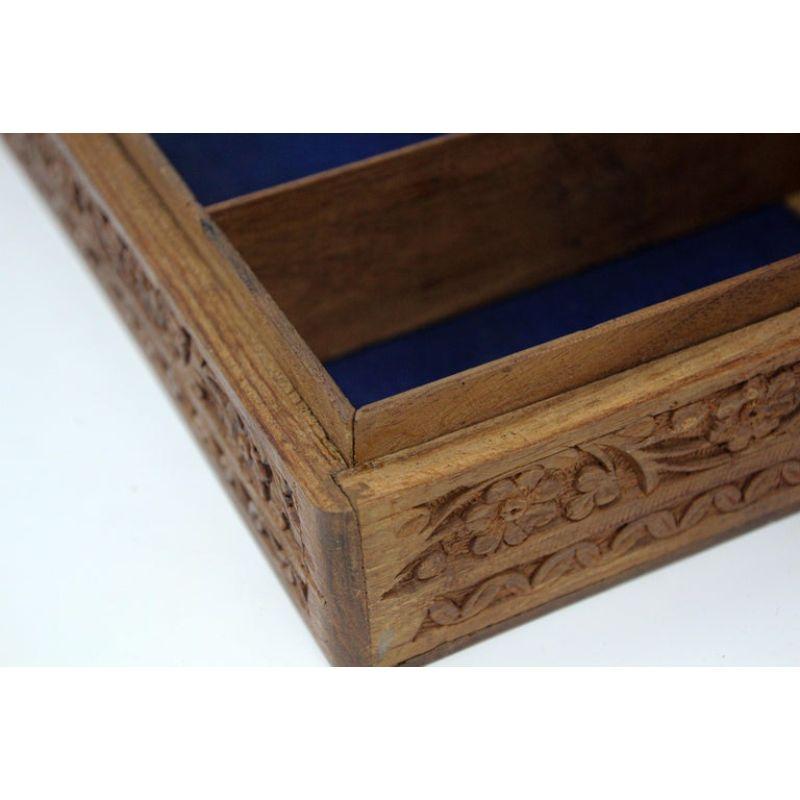 Anglo Raj Hand Carved Wooden Decorative Jewelry Box For Sale 11