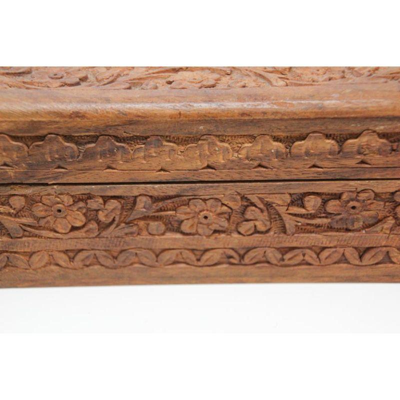 Joyero Decorativo de Madera Tallada a Mano Anglo Raj Sándalo en venta